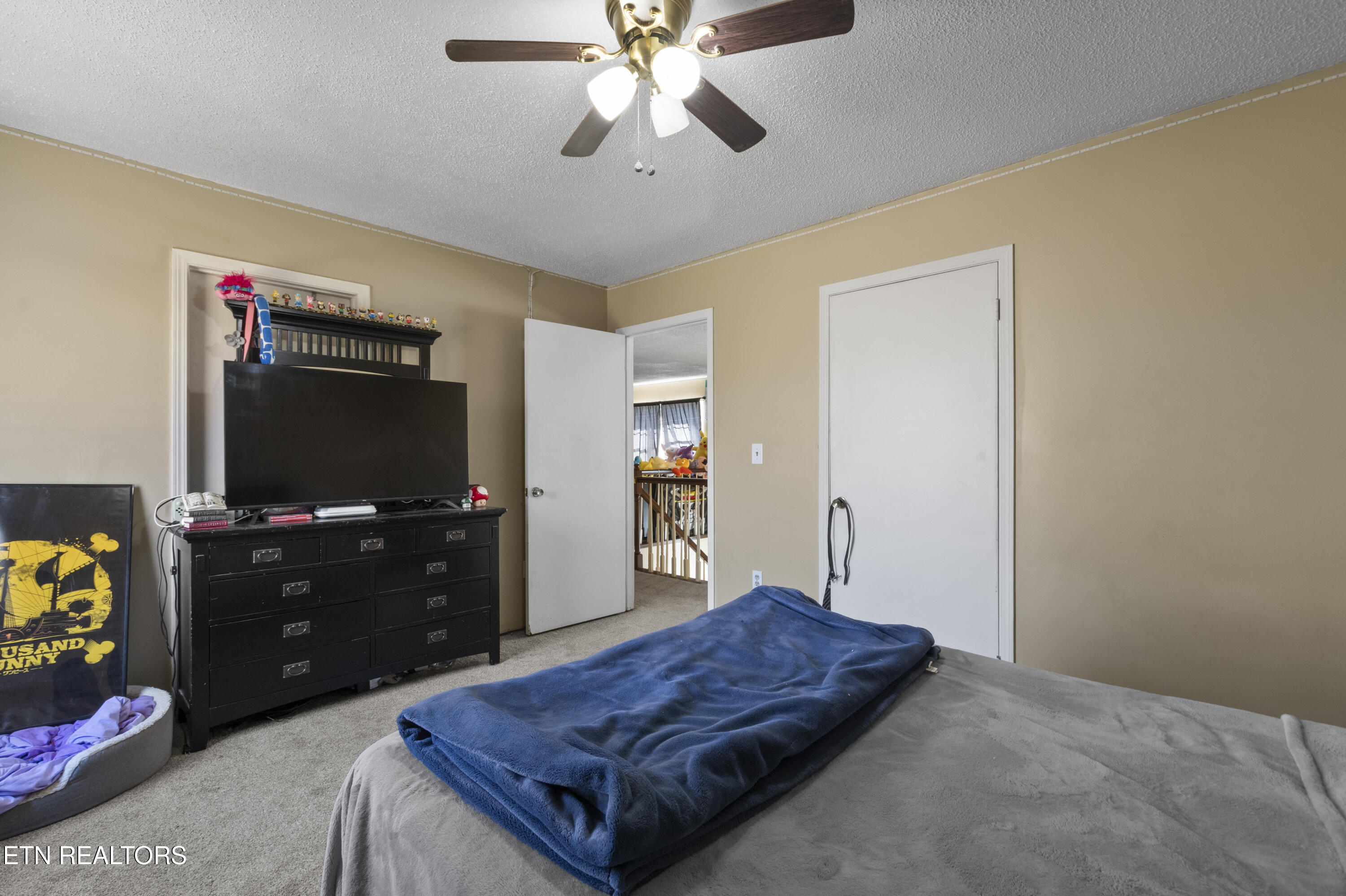 320 Hollifield Drive