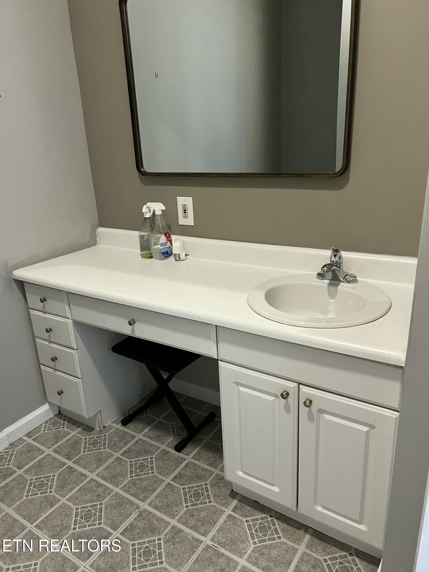 605 W Beech St, 103, LaFollette Unit: 103