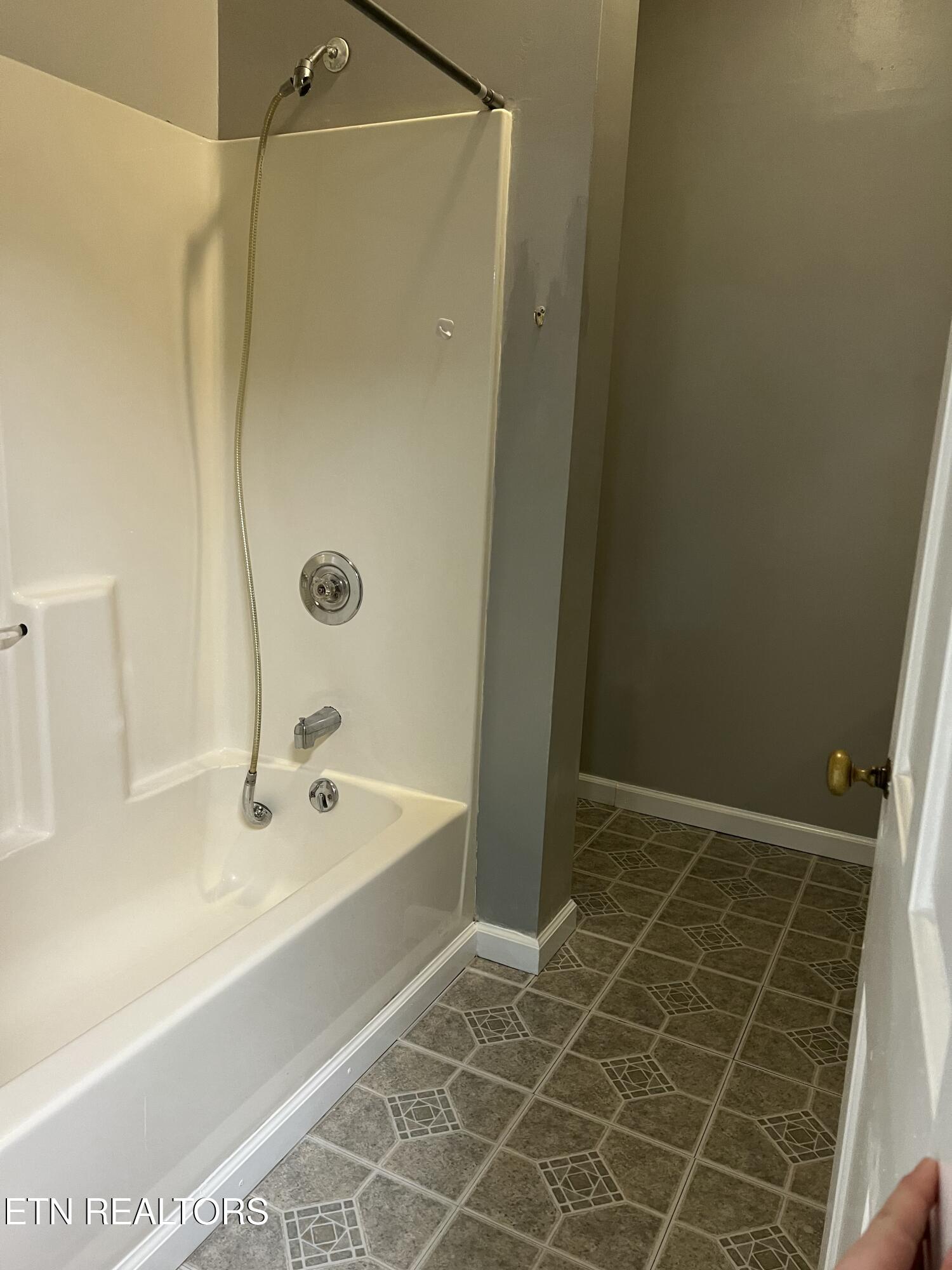 605 W Beech St, 103, LaFollette Unit: 103