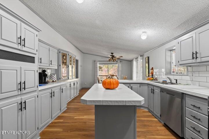 4601 White Oak Rd
