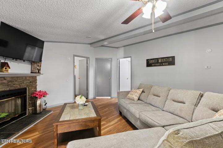 4601 White Oak Rd