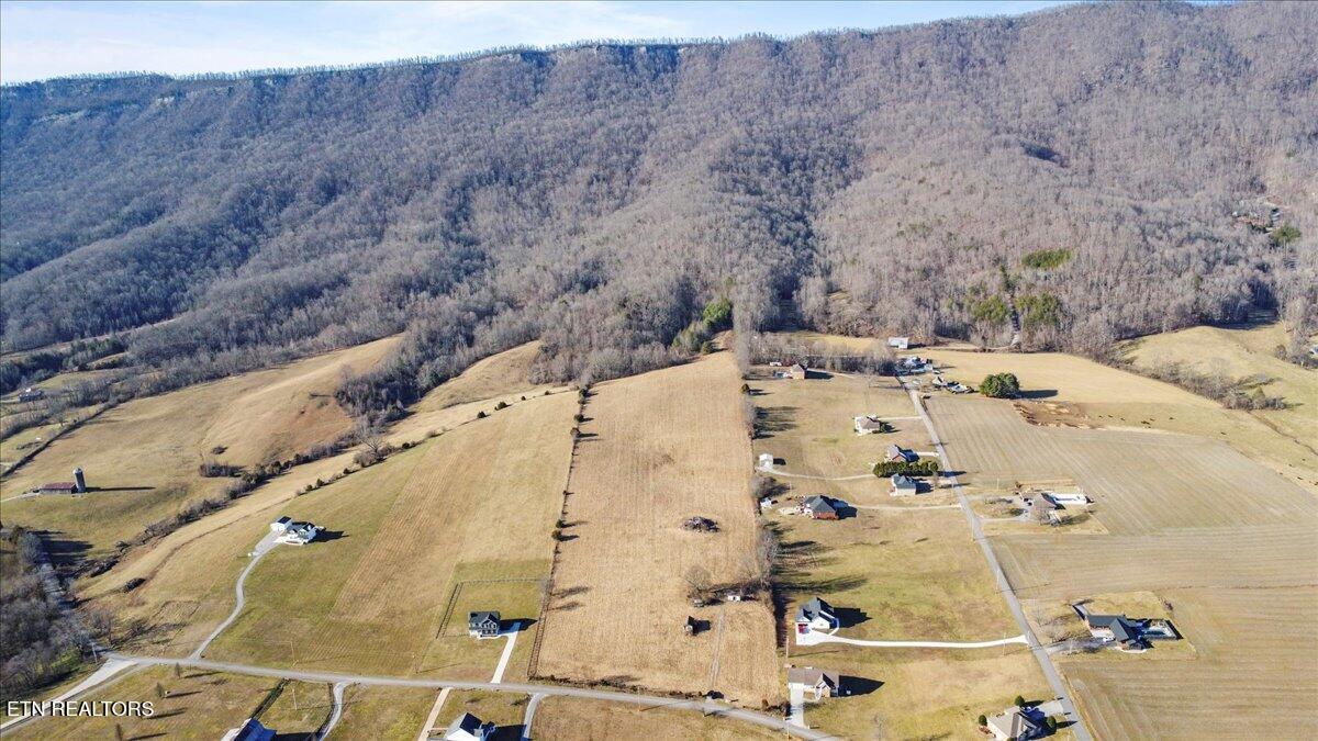 1203 Cross Valley Rd, LaFollette