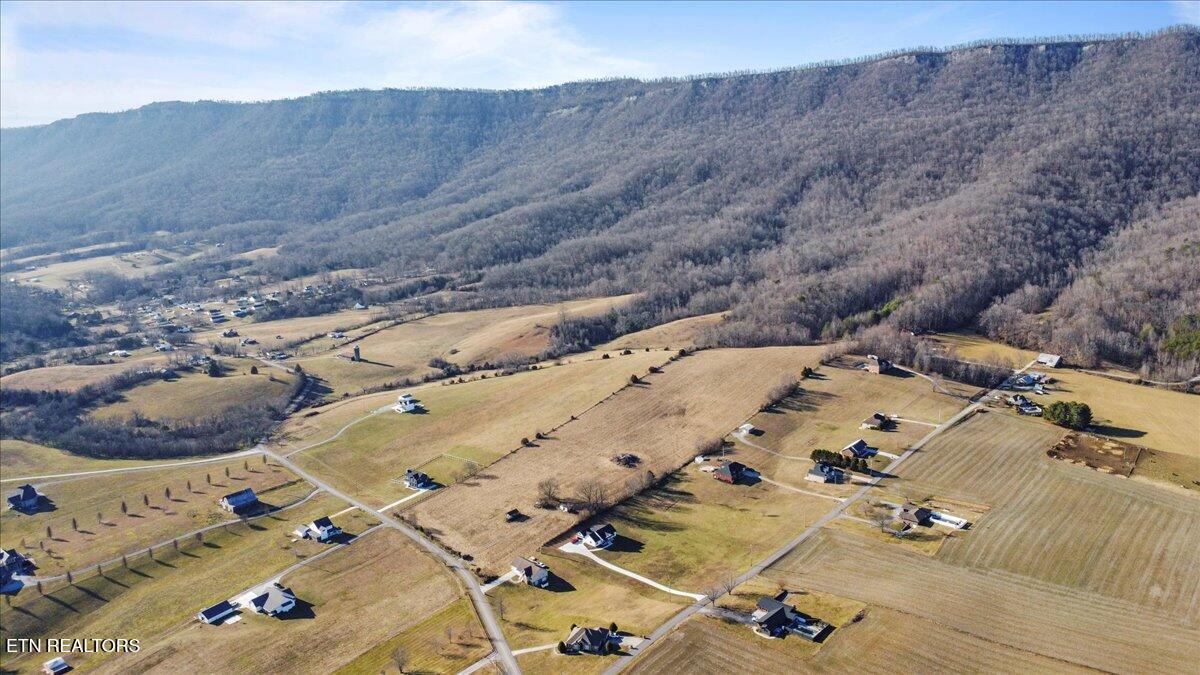 1203 Cross Valley Rd, LaFollette