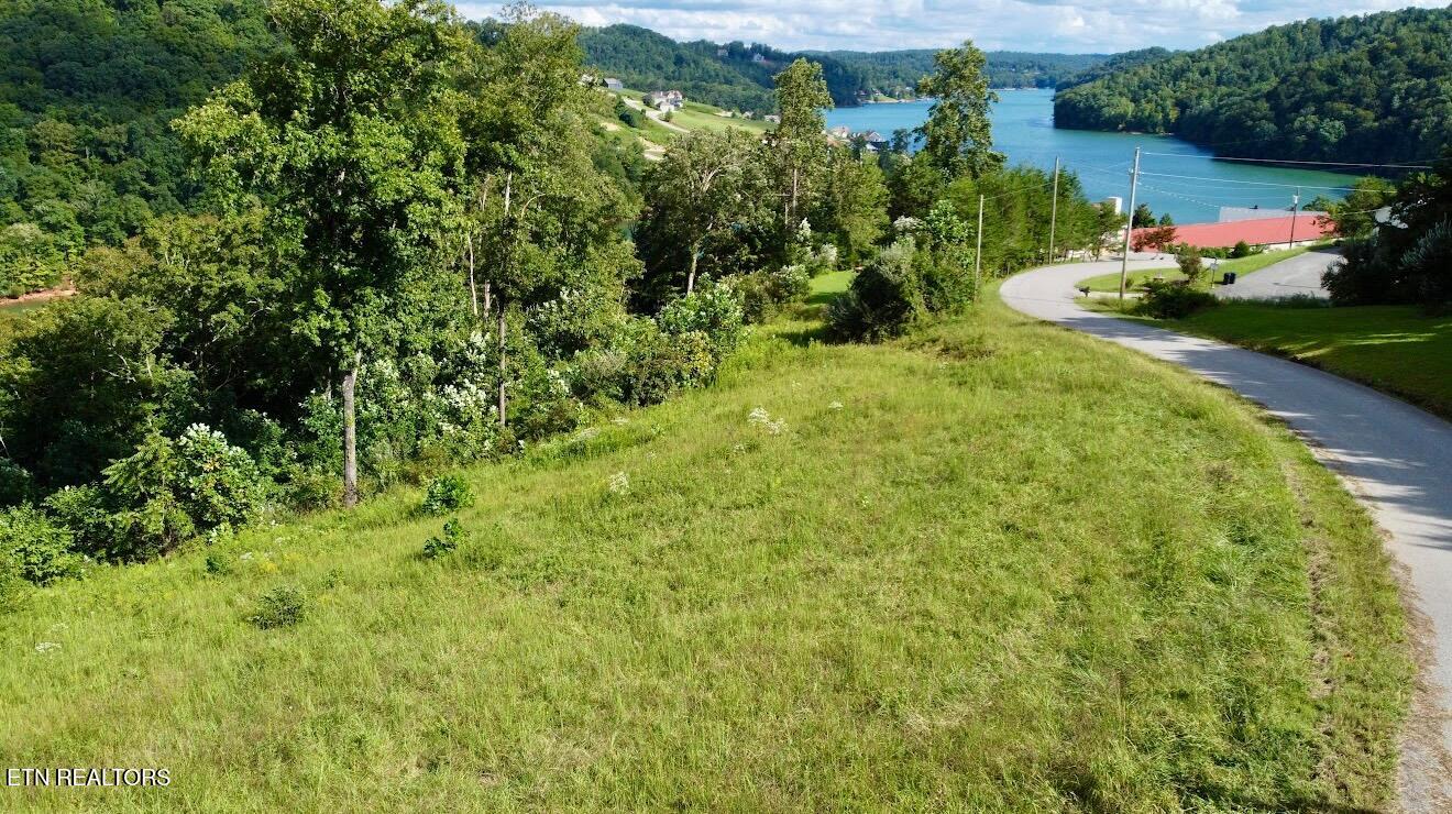 Mariner Point Rd, LaFollette