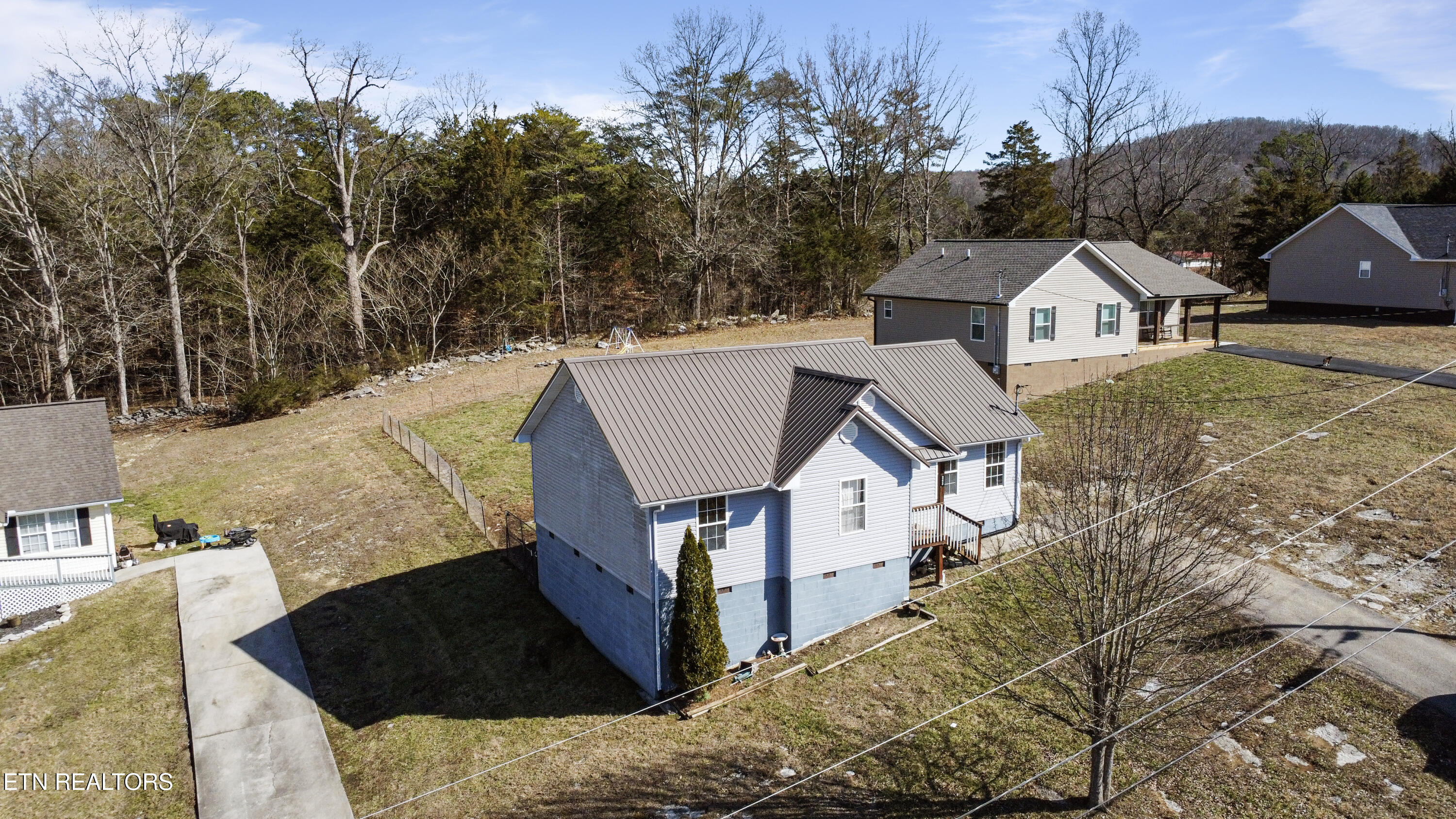 243 Sandy Hill Rd, LaFollette