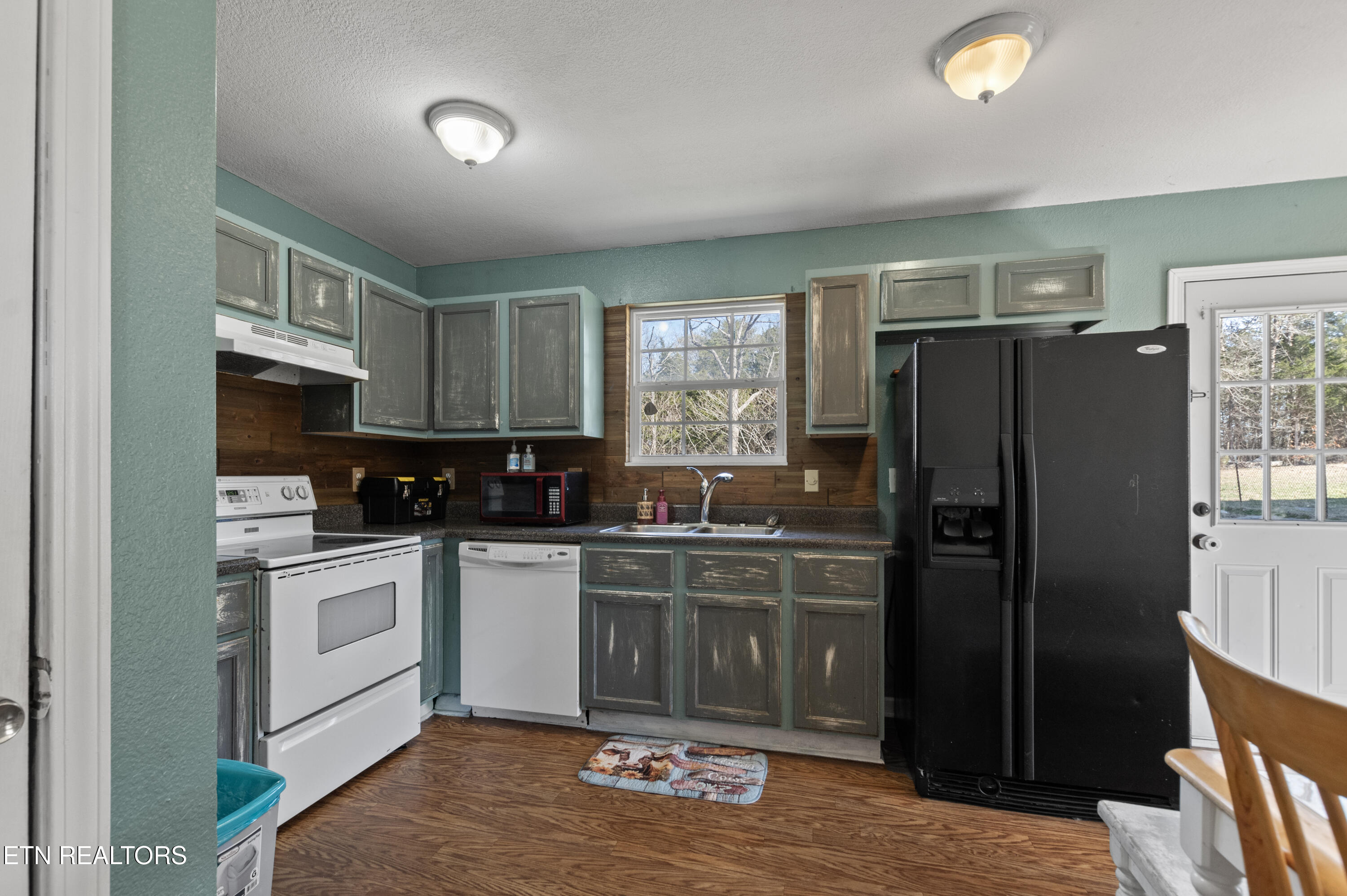 243 Sandy Hill Rd, LaFollette