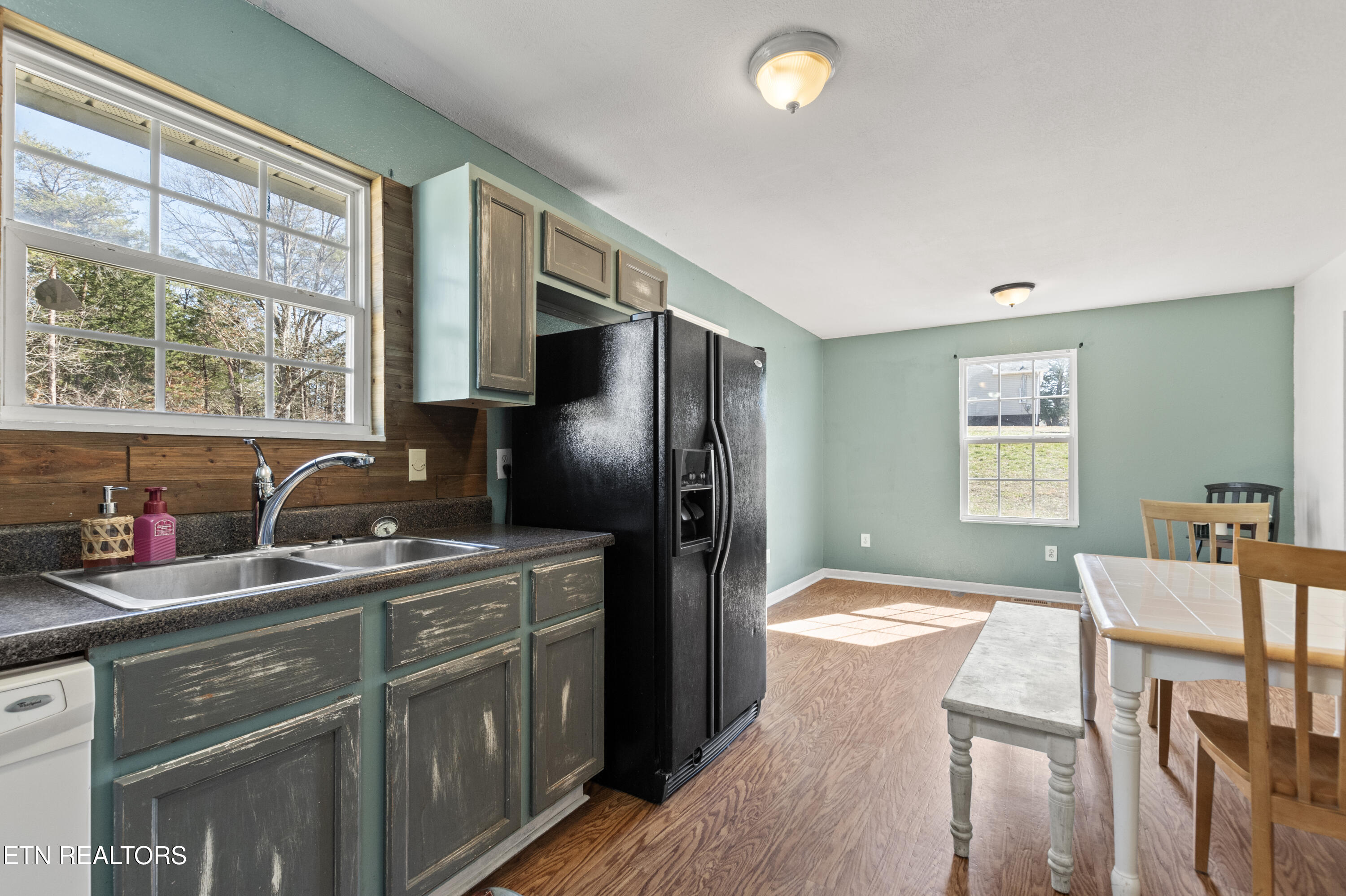 243 Sandy Hill Rd, LaFollette