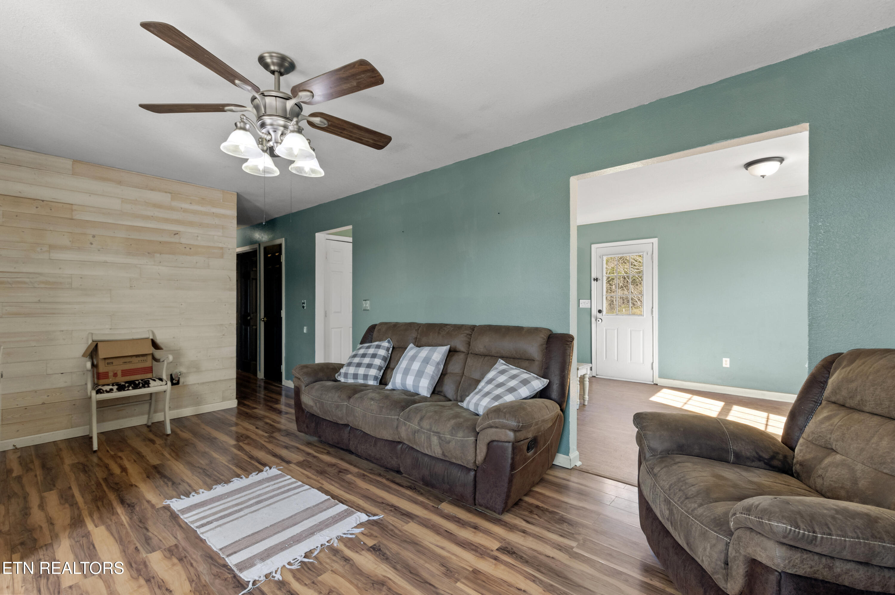 243 Sandy Hill Rd, LaFollette