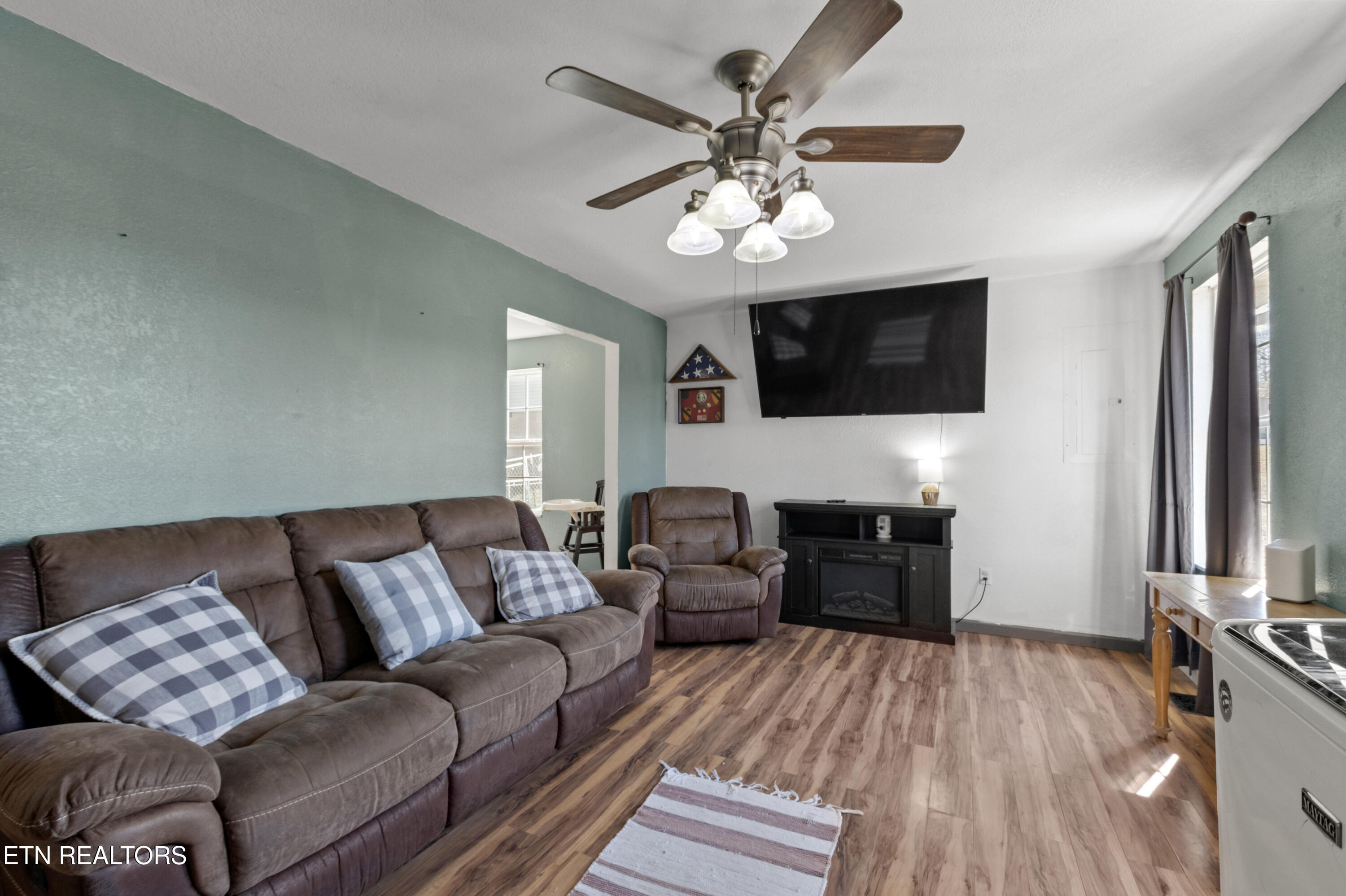 243 Sandy Hill Rd, LaFollette