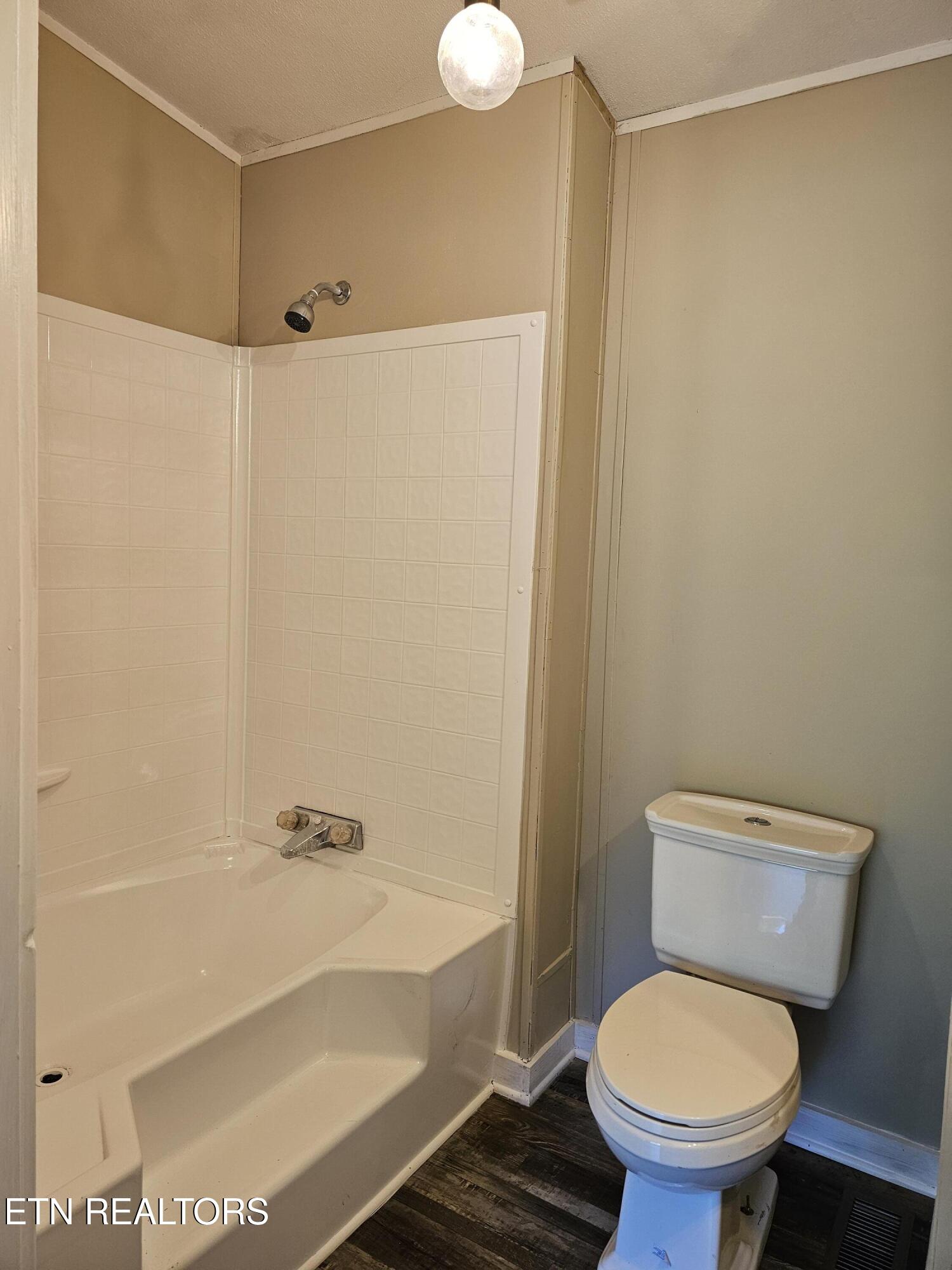 277 Coolidge Rd, LaFollette