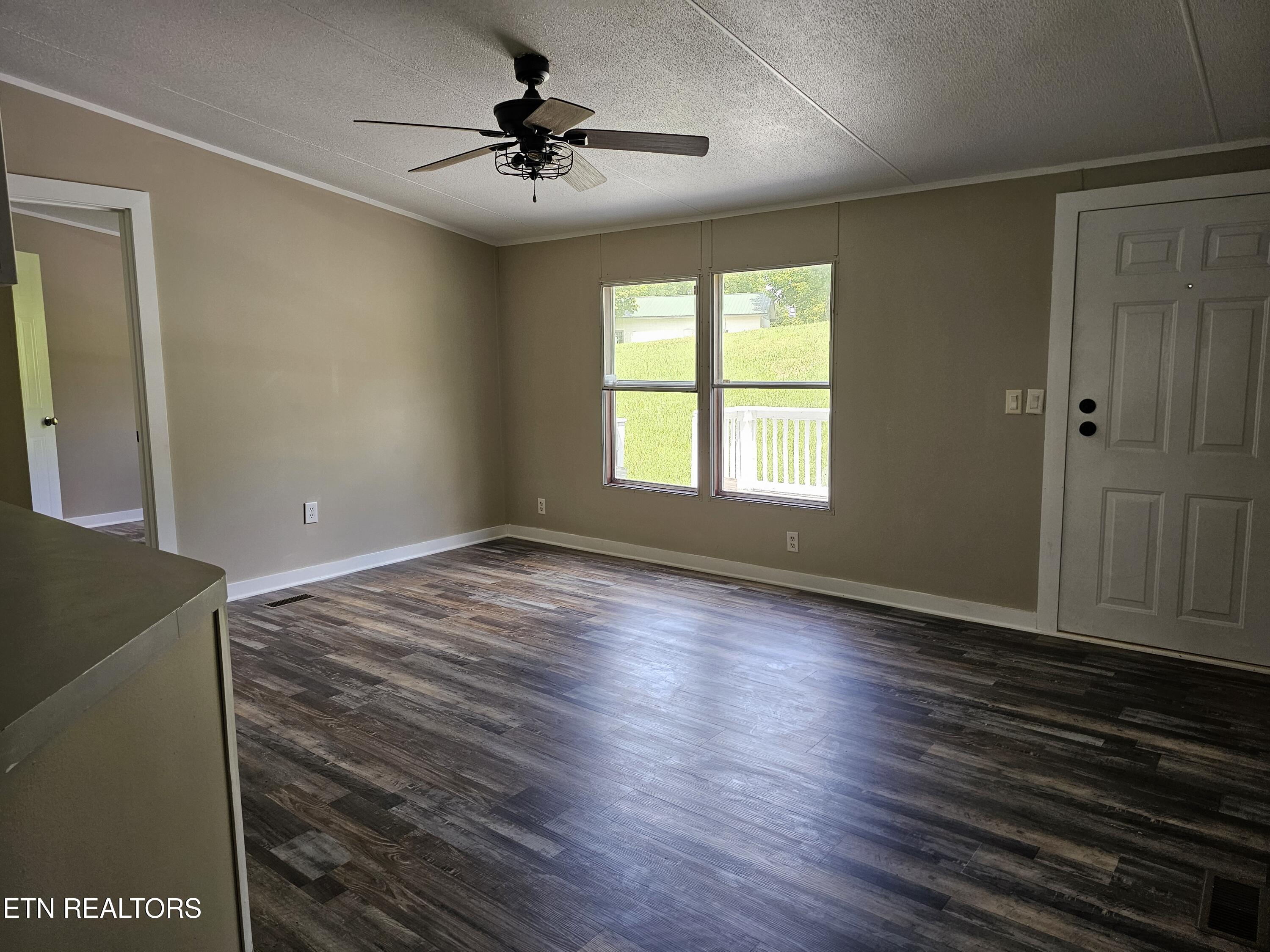 277 Coolidge Rd, LaFollette