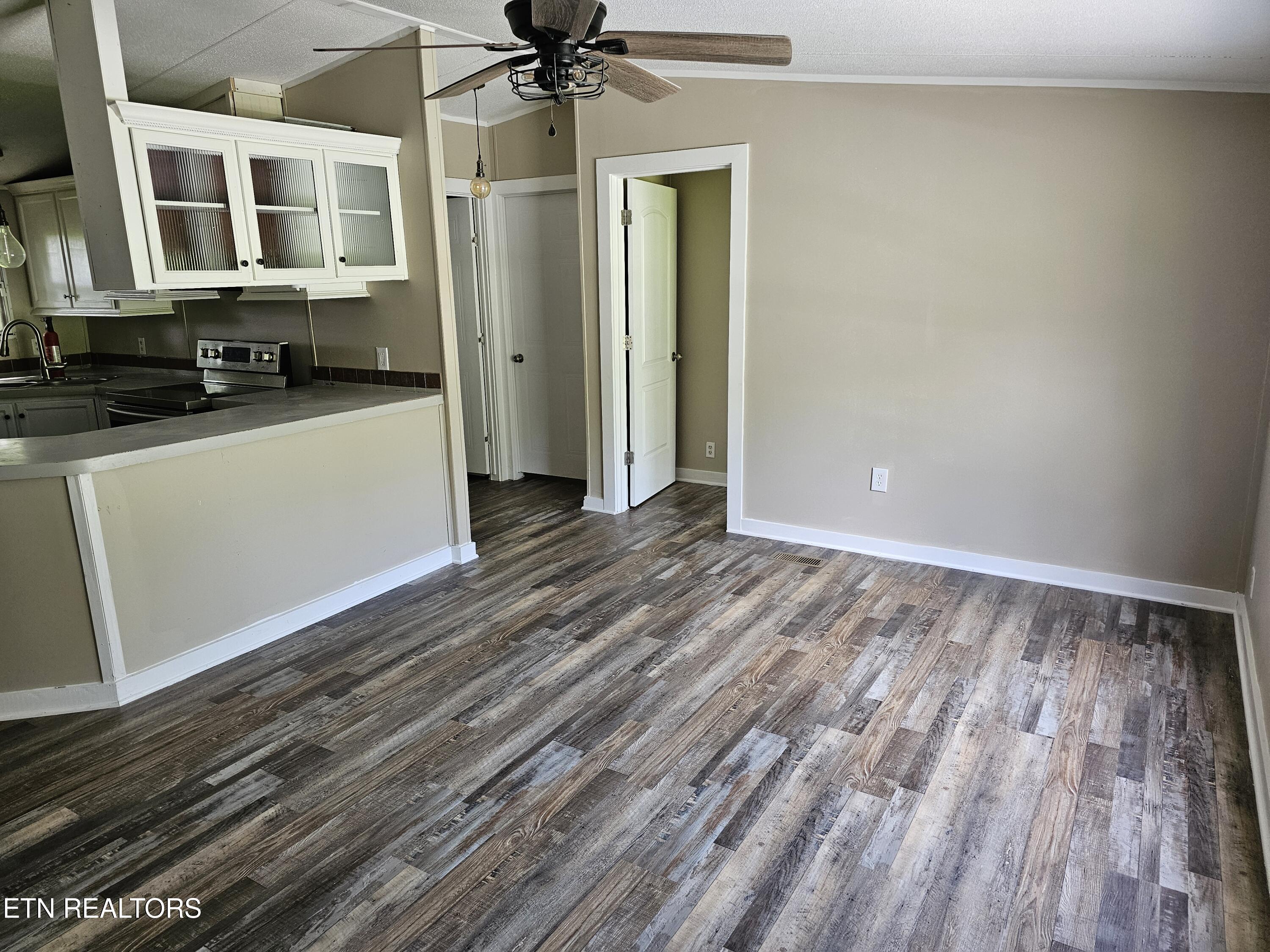 277 Coolidge Rd, LaFollette