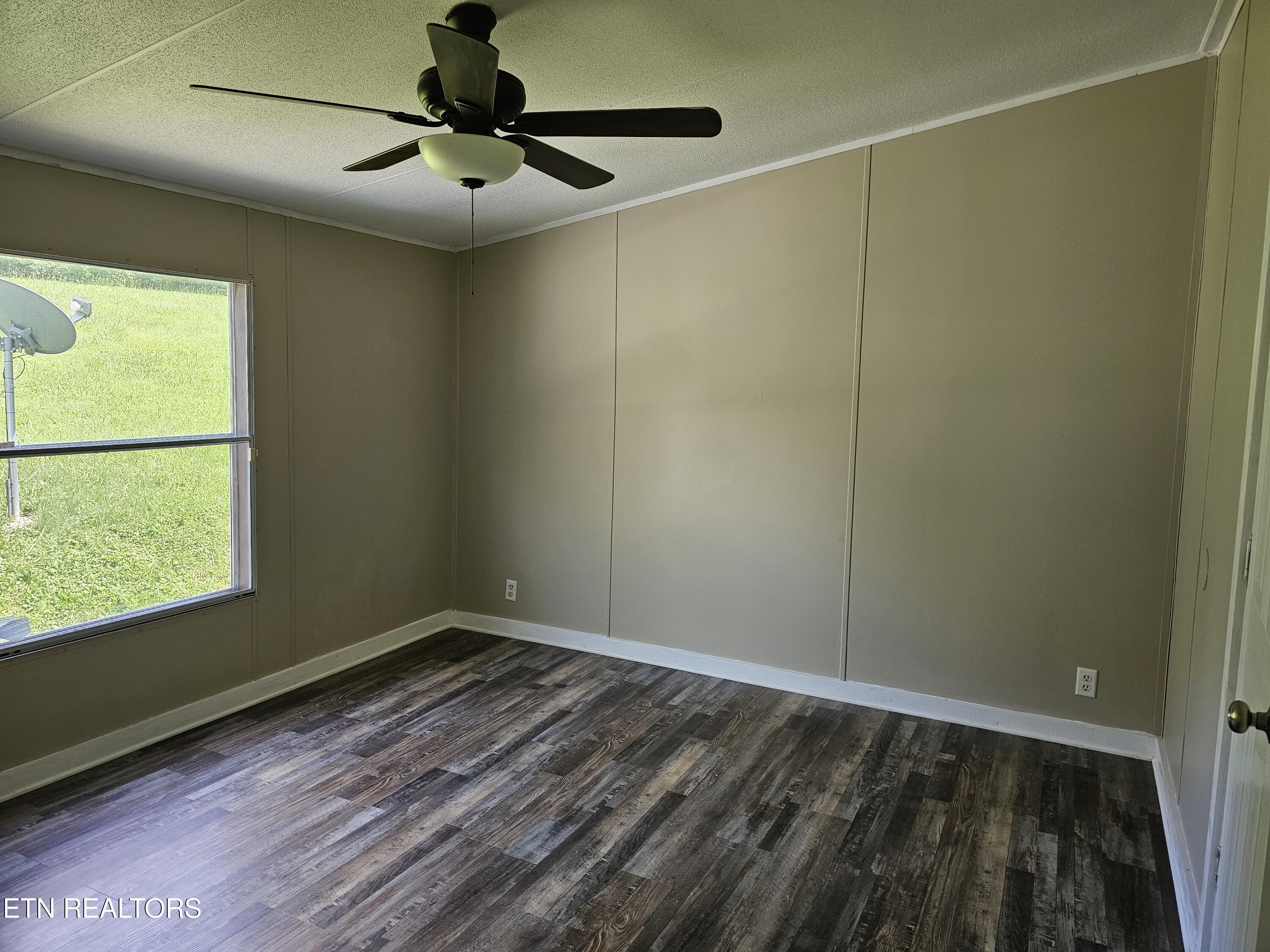 277 Coolidge Rd, LaFollette