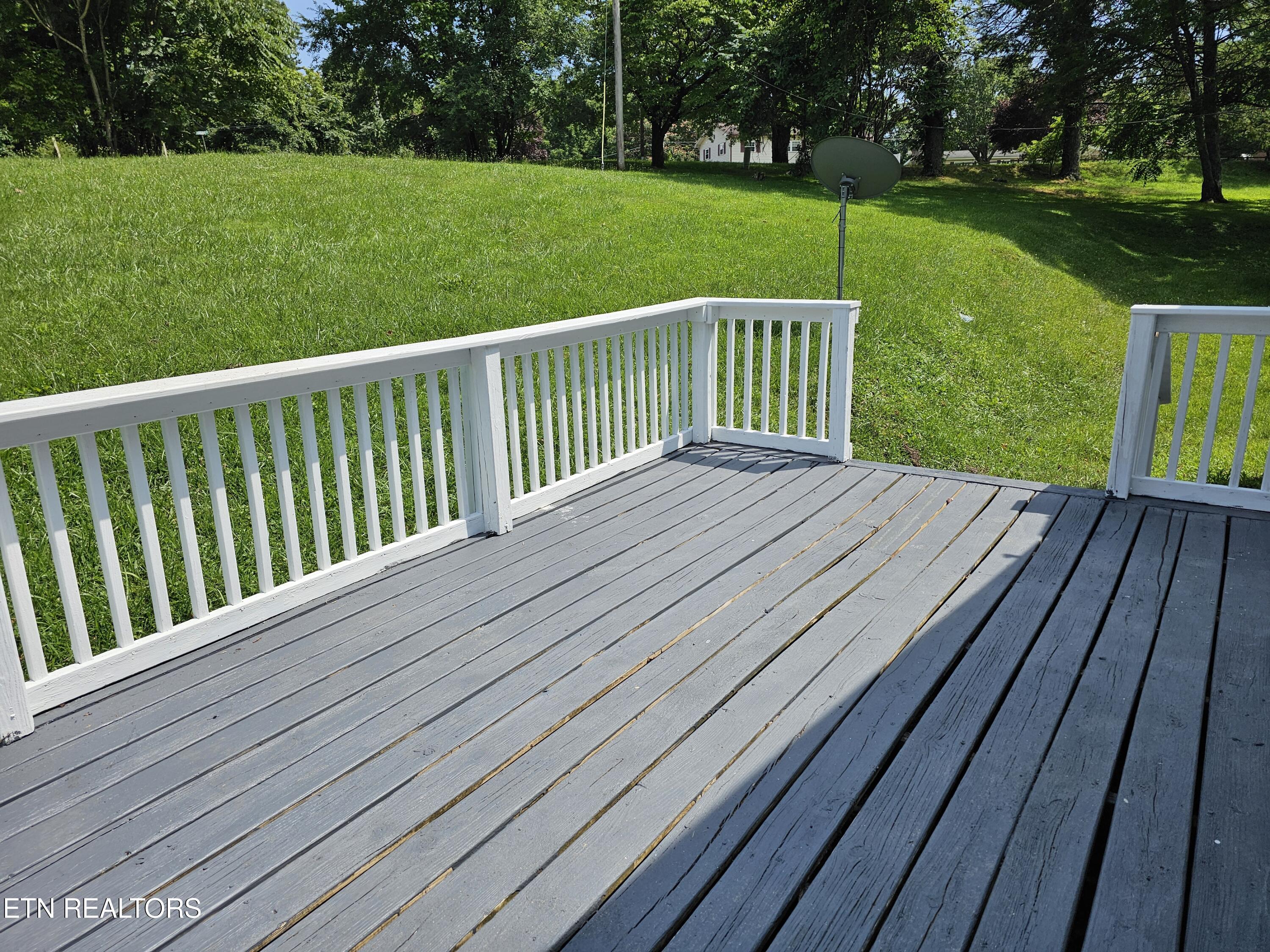 277 Coolidge Rd, LaFollette