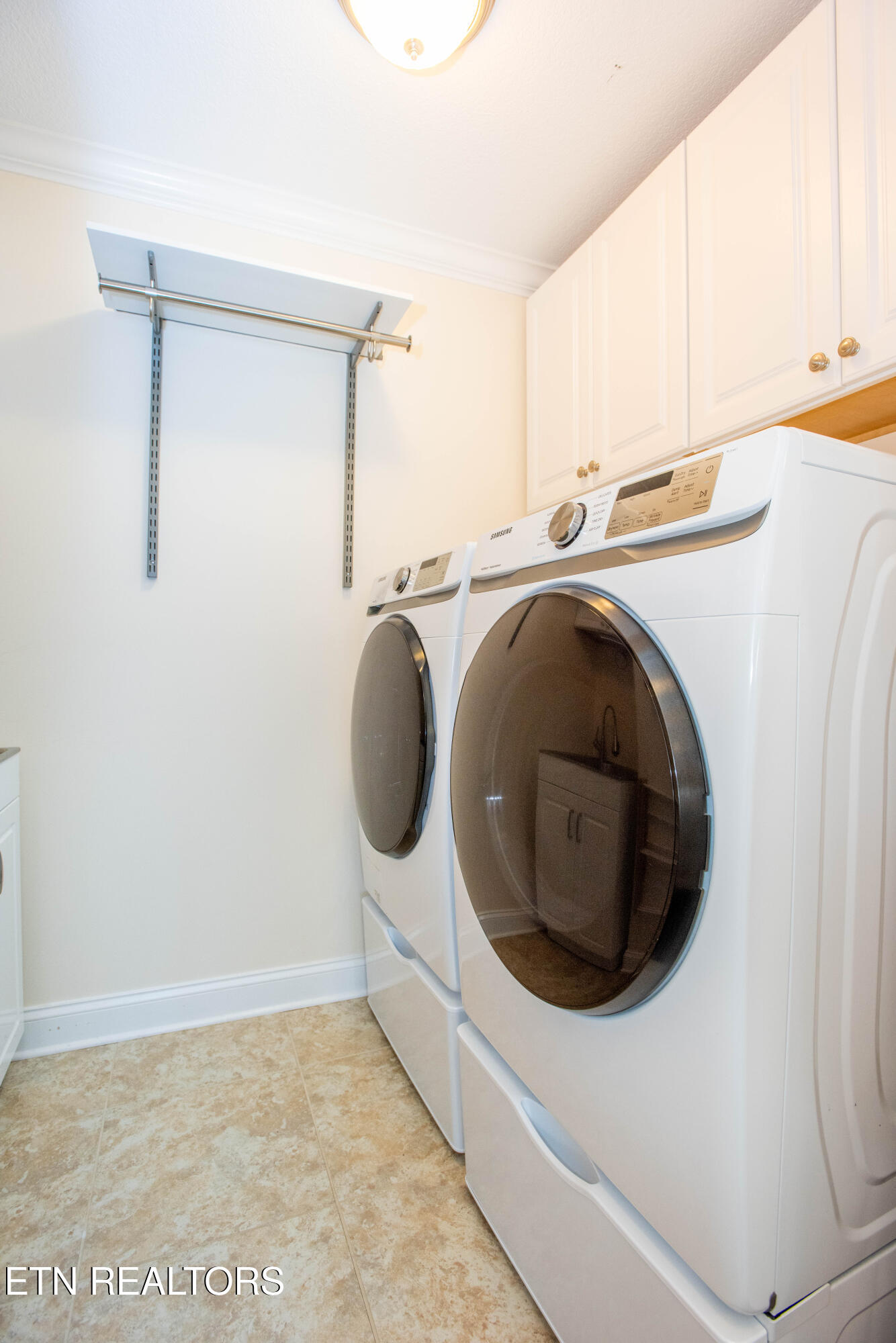 2504 Maple Branch Lane