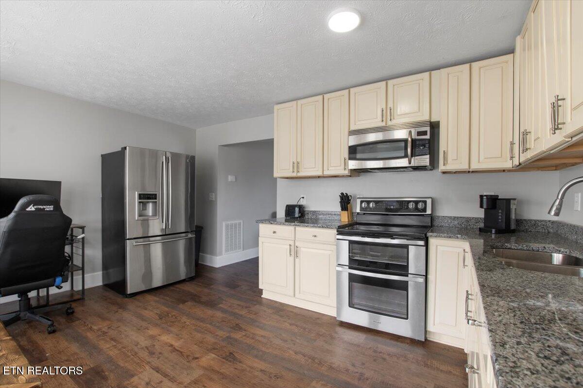 508 E Central Ave, LaFollette