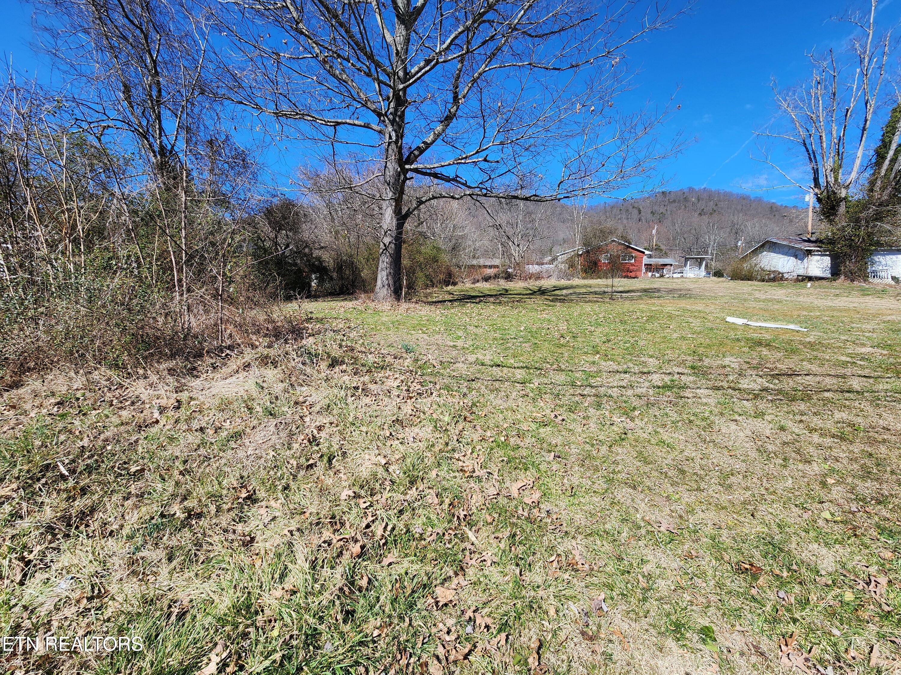 902 W Prospect St, LaFollette