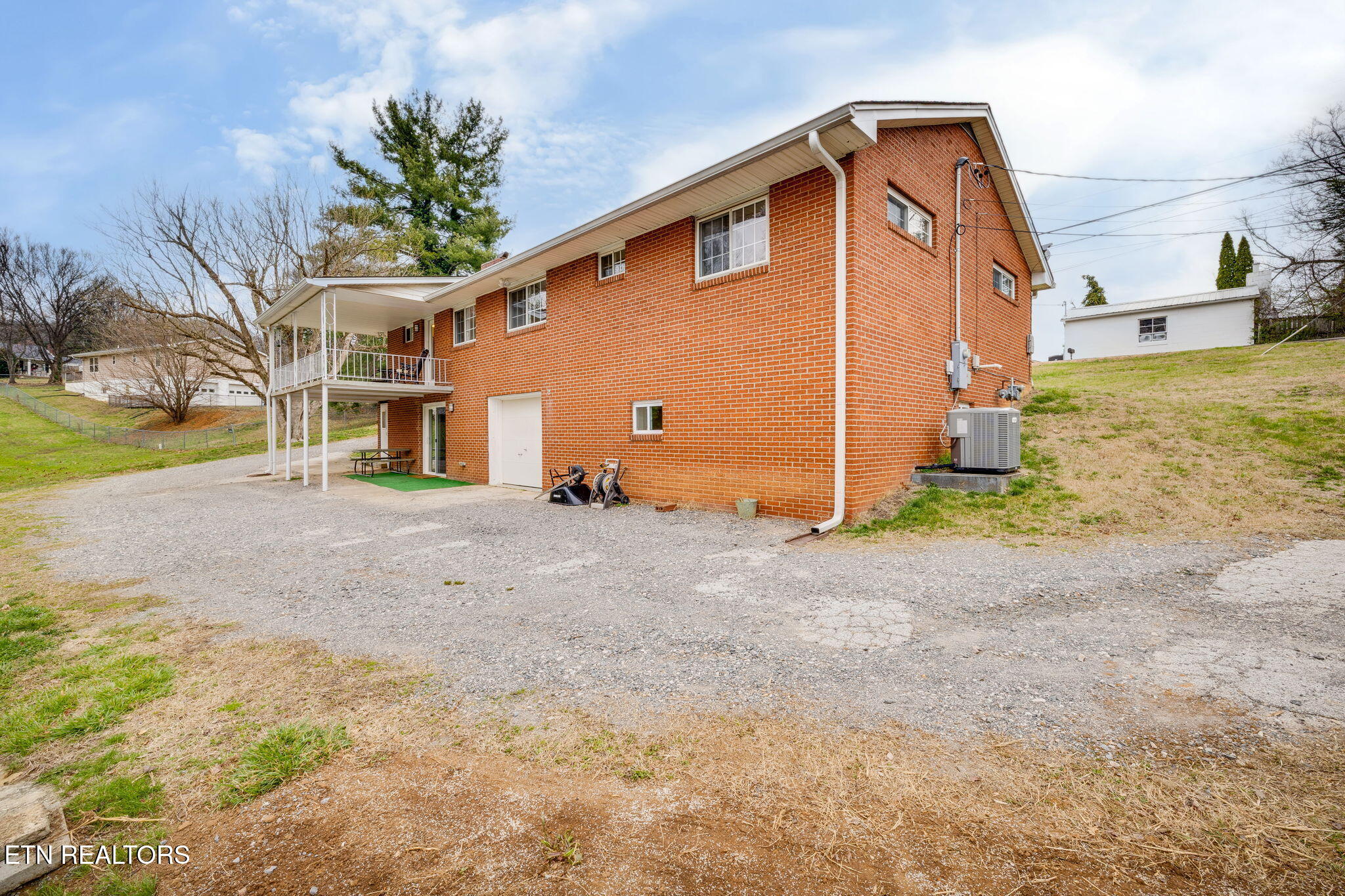 5600 Lon Roberts Drive