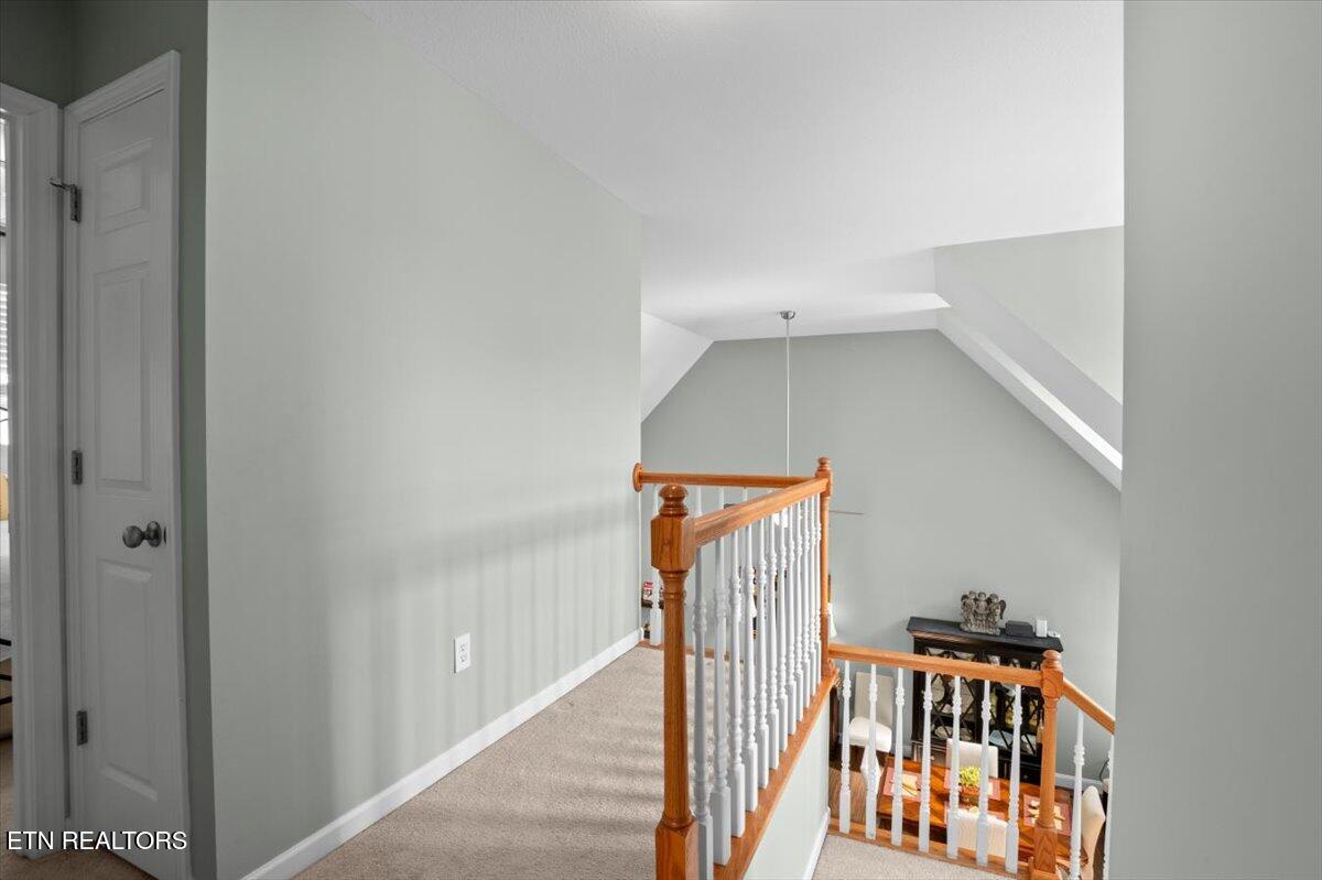 725 Chamberlain Manor Way