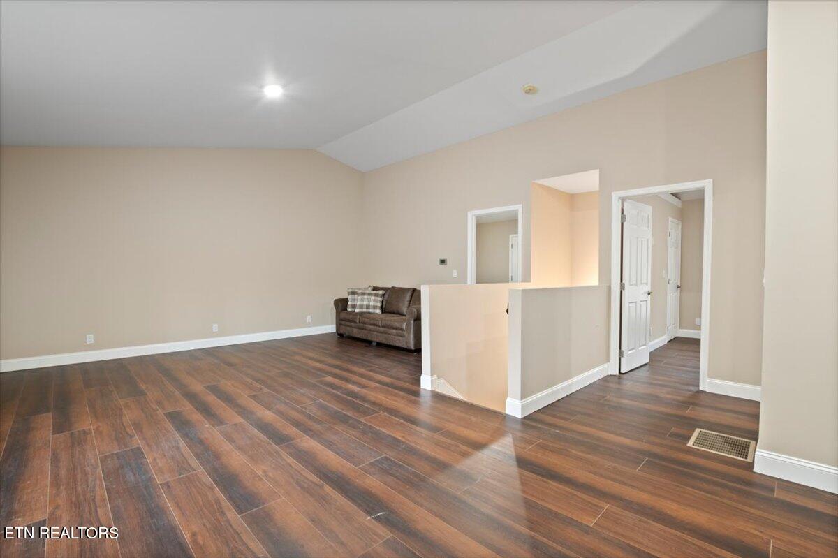 211 Big Four Rd, LaFollette