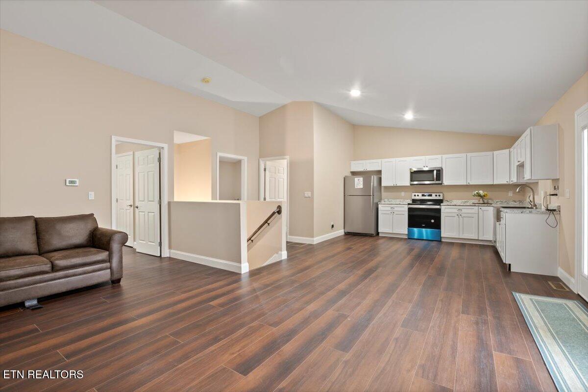 211 Big Four Rd, LaFollette