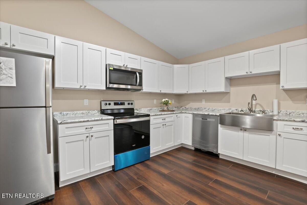 211 Big Four Rd, LaFollette