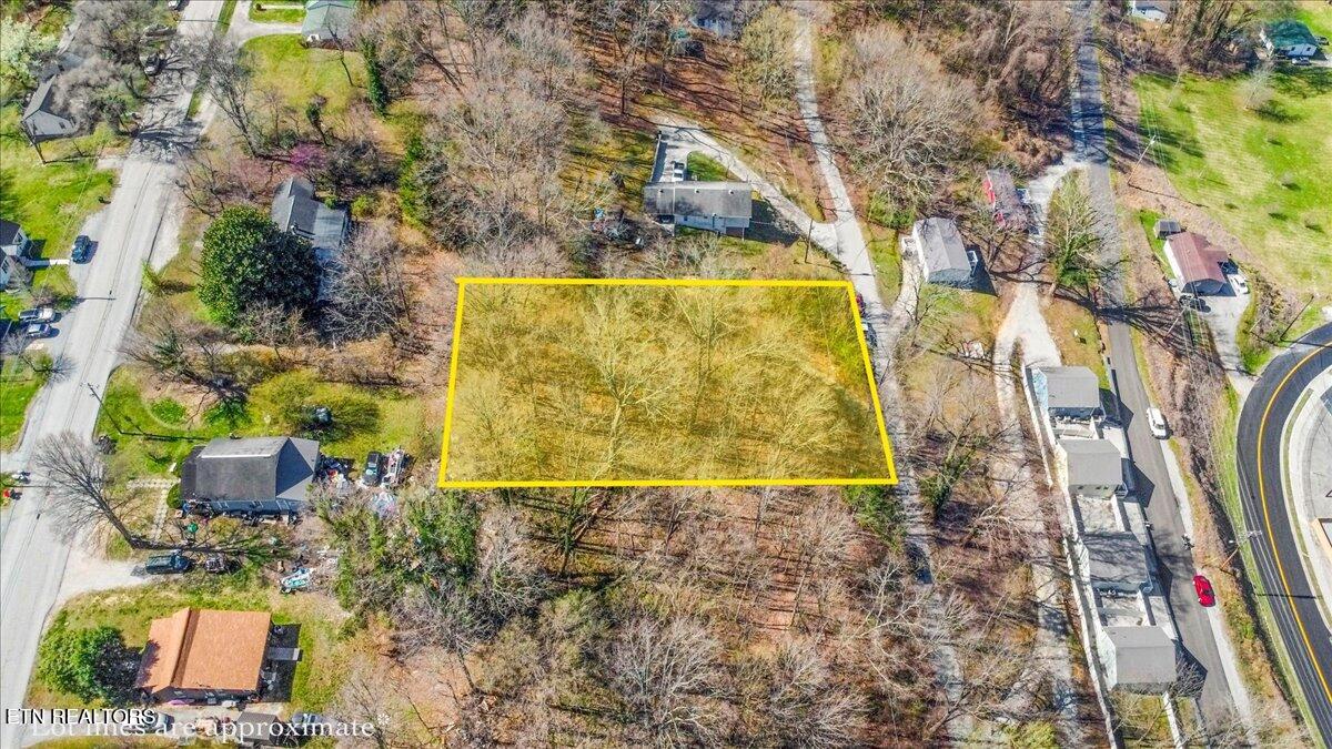 313 W Chestnut St, LaFollette