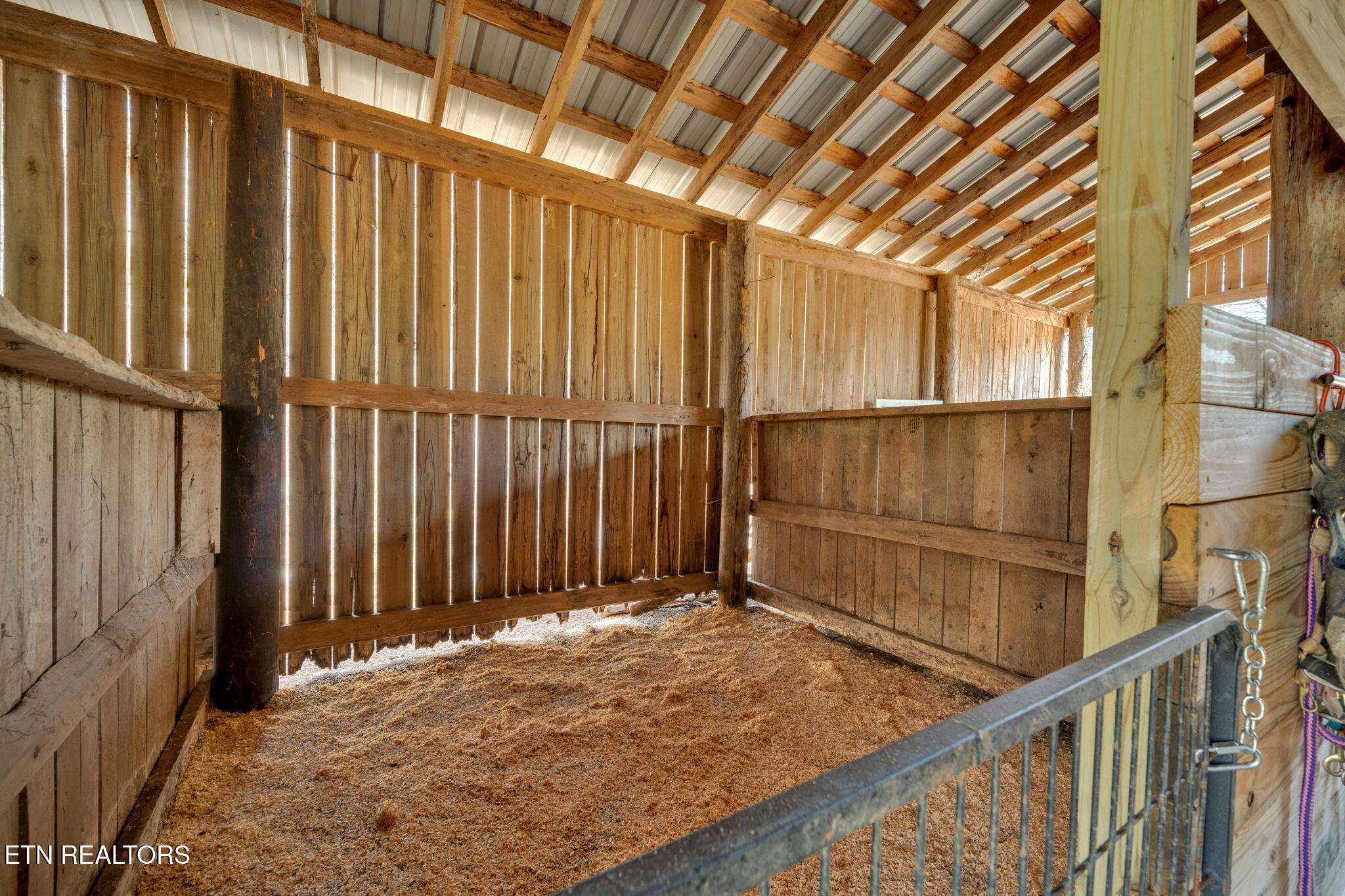 299 Tar Town Hollow Lane, LaFollette