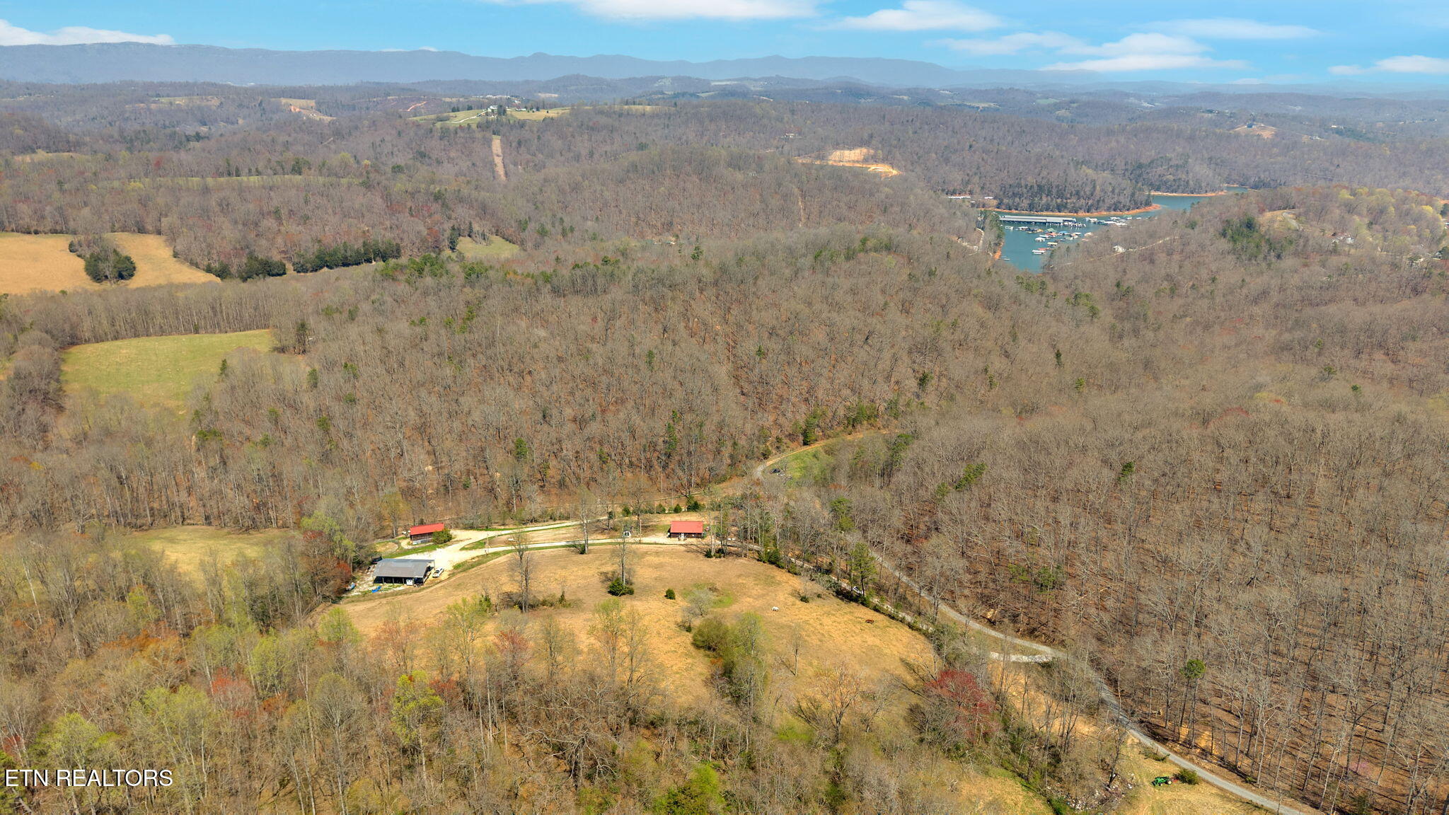 299 Tar Town Hollow Lane, LaFollette