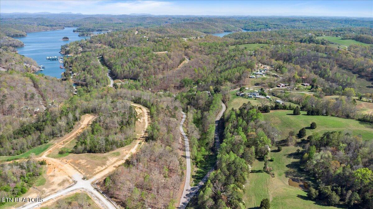 Rainbow View Rd, LaFollette