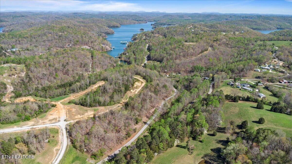 Rainbow View Rd, LaFollette