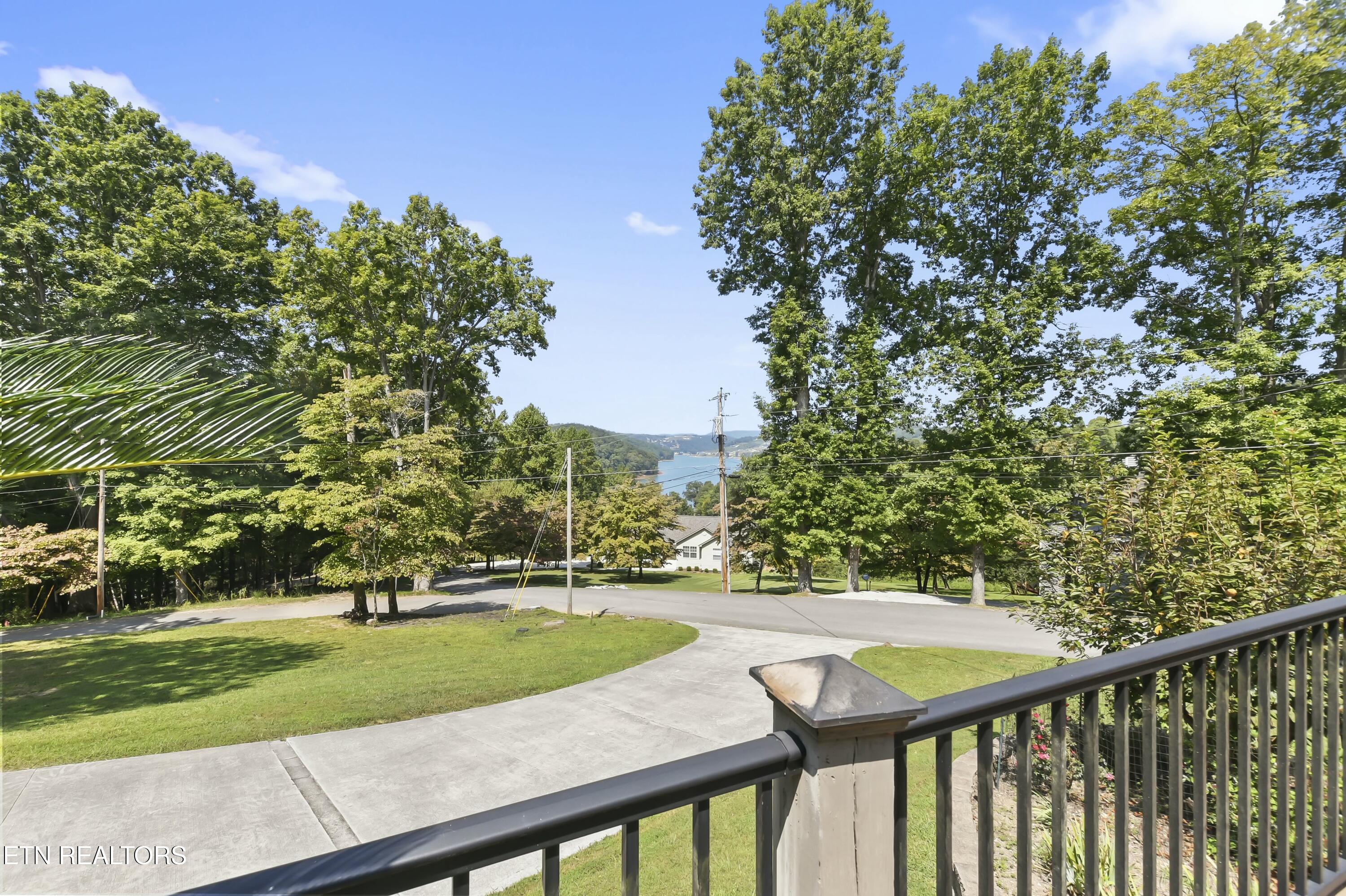 1517 Deerfield Way, LaFollette