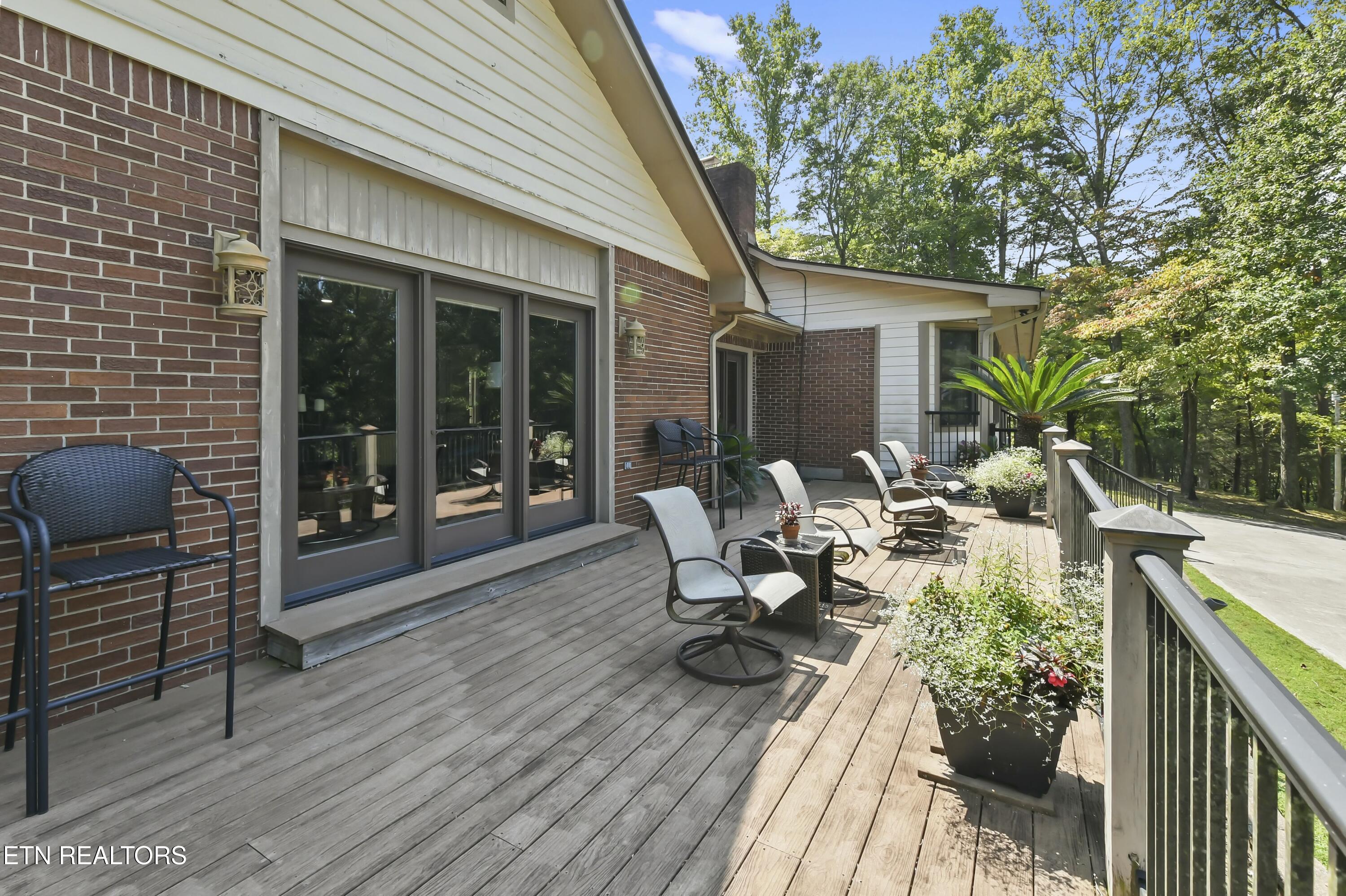 1517 Deerfield Way, LaFollette