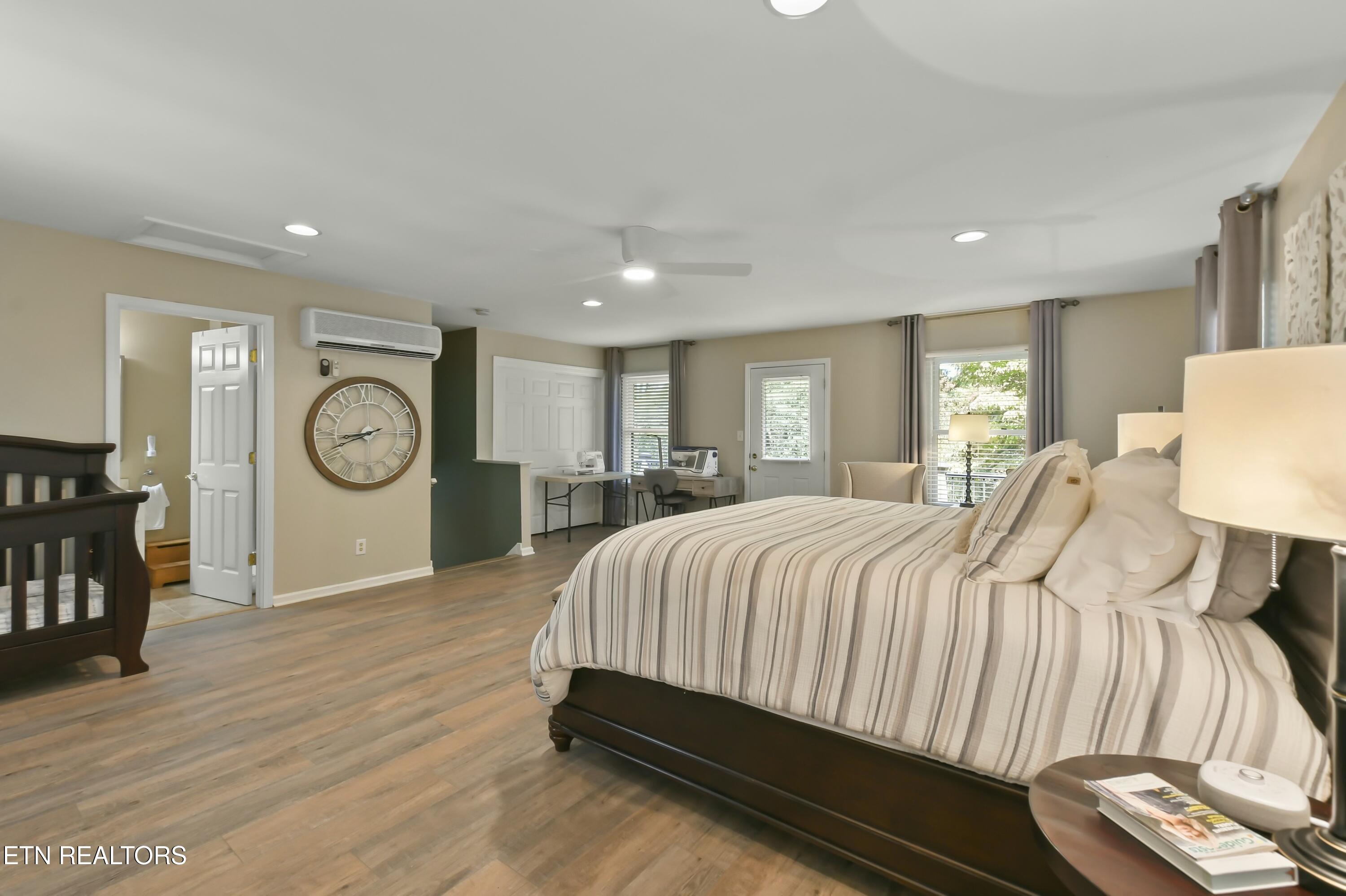 1517 Deerfield Way, LaFollette