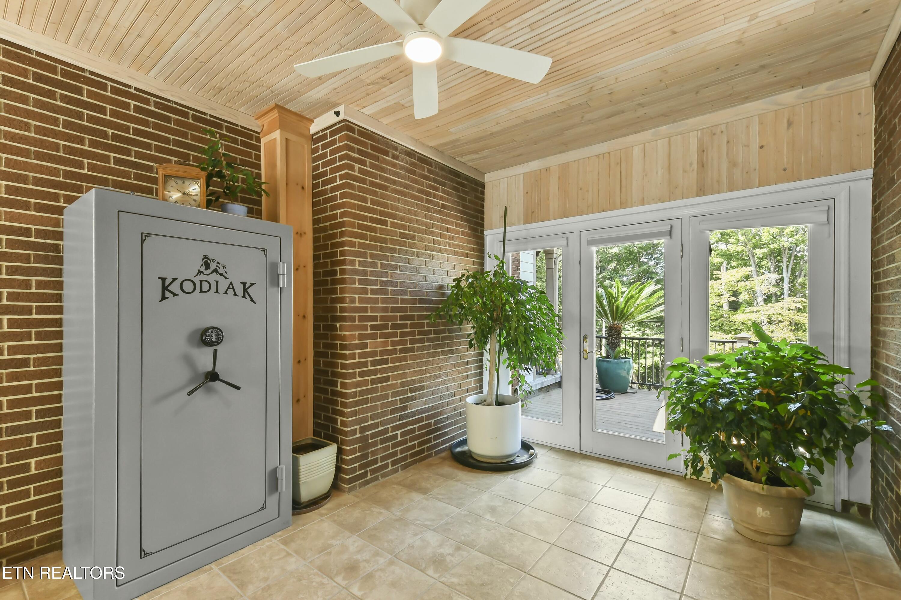 1517 Deerfield Way, LaFollette