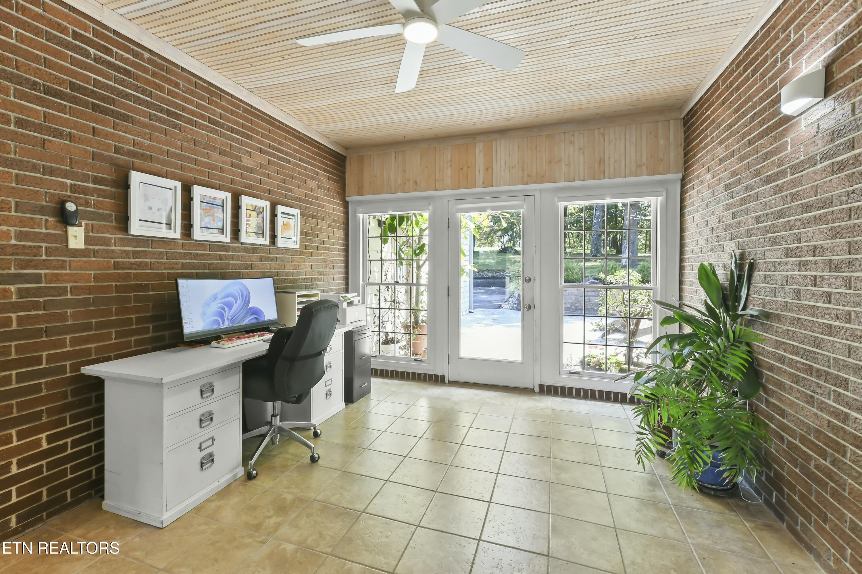 1517 Deerfield Way, LaFollette