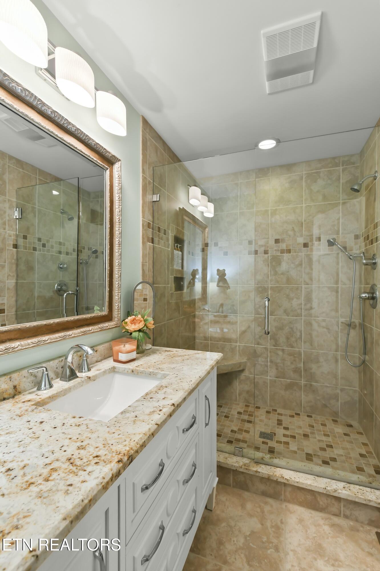 1517 Deerfield Way, LaFollette