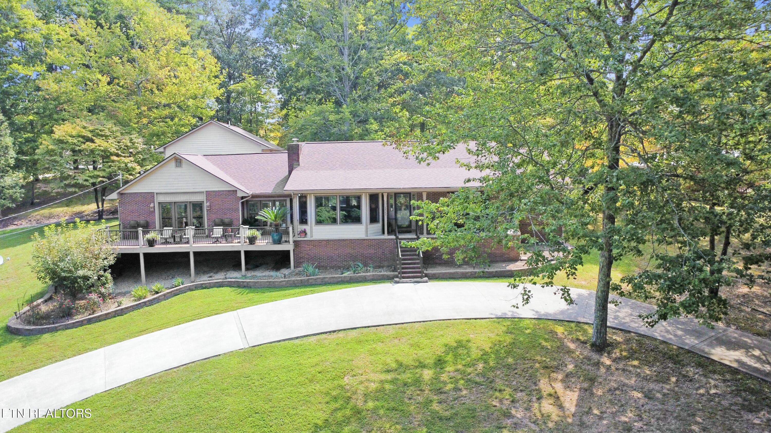 1517 Deerfield Way, LaFollette