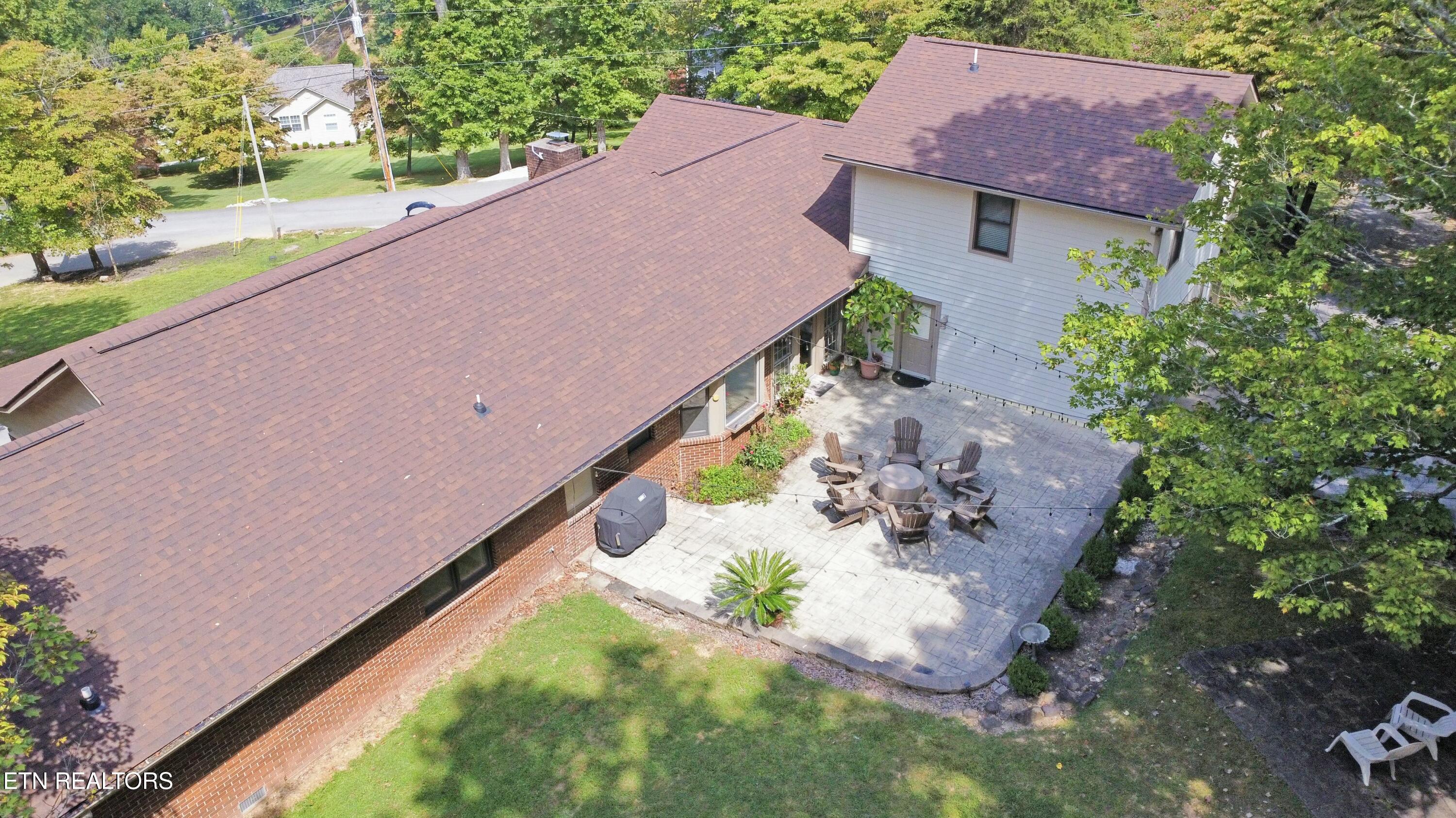 1517 Deerfield Way, LaFollette