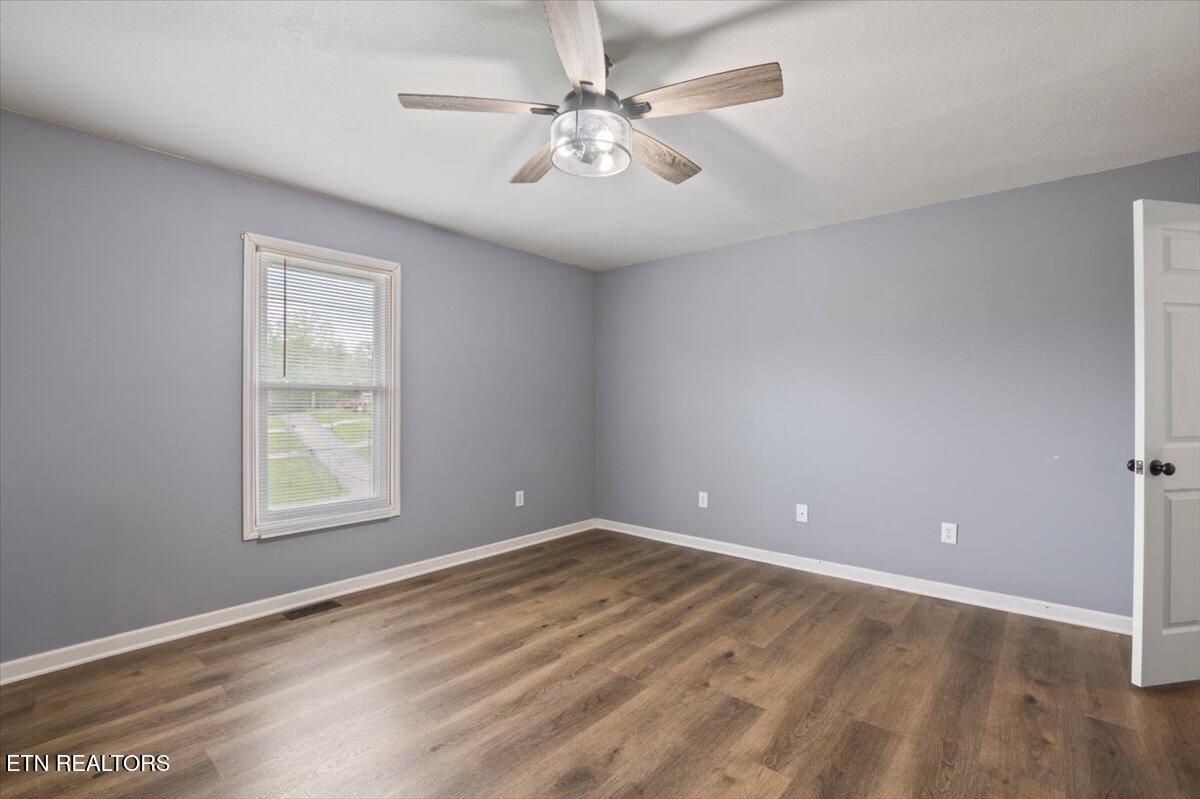 174 Sandy Hill Rd, LaFollette