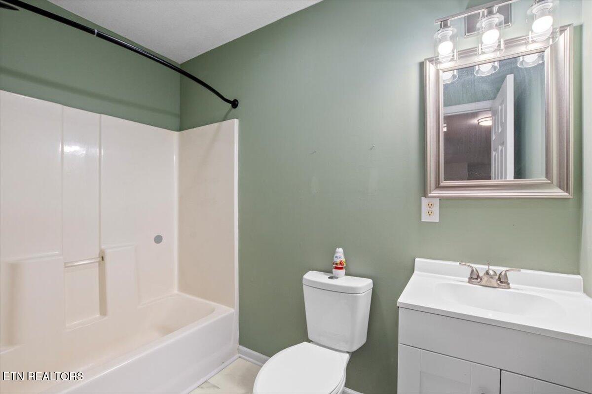 174 Sandy Hill Rd, LaFollette