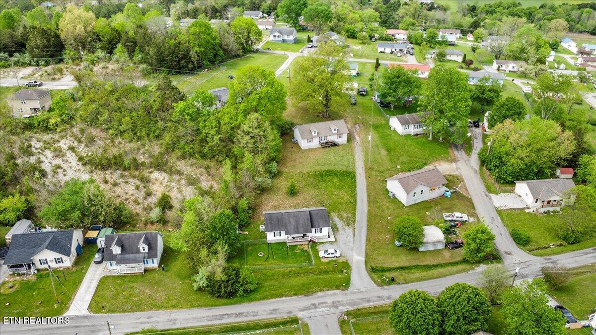 174 Sandy Hill Rd, LaFollette