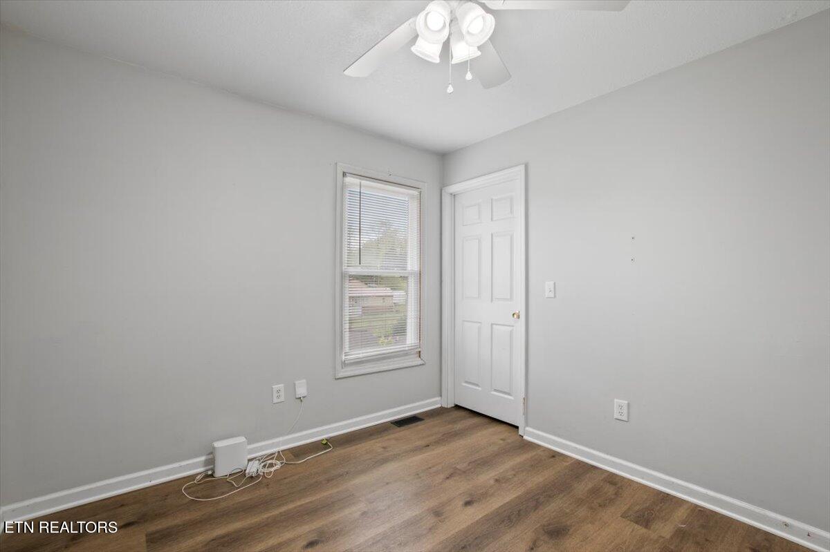 174 Sandy Hill Rd, LaFollette