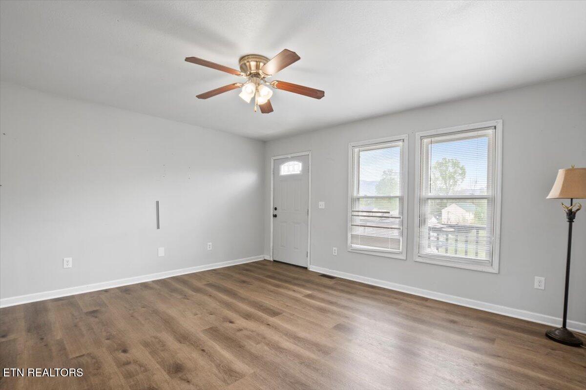 174 Sandy Hill Rd, LaFollette