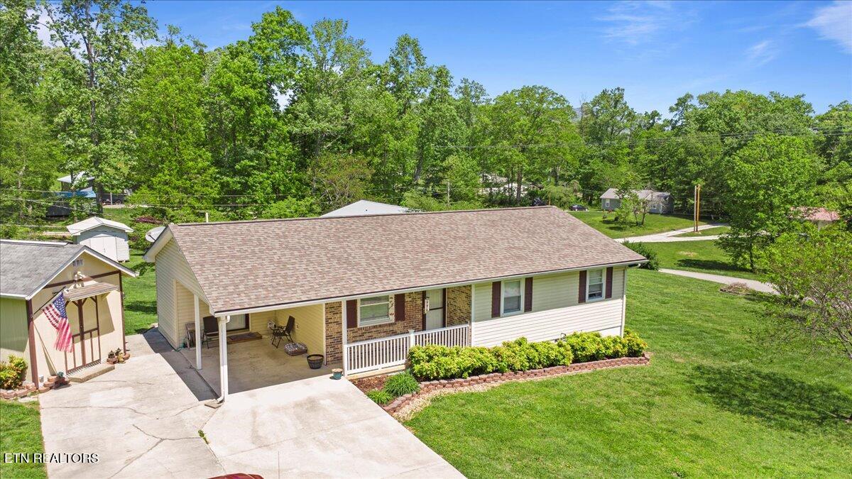 114 Merriwood Lane, LaFollette