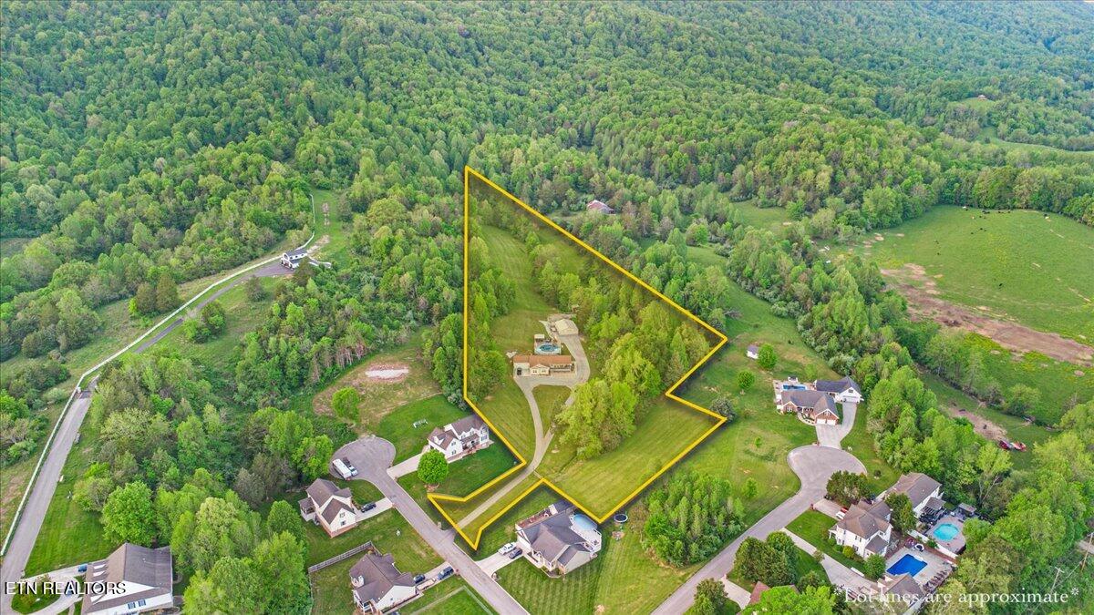 116 Sussex Lane, LaFollette