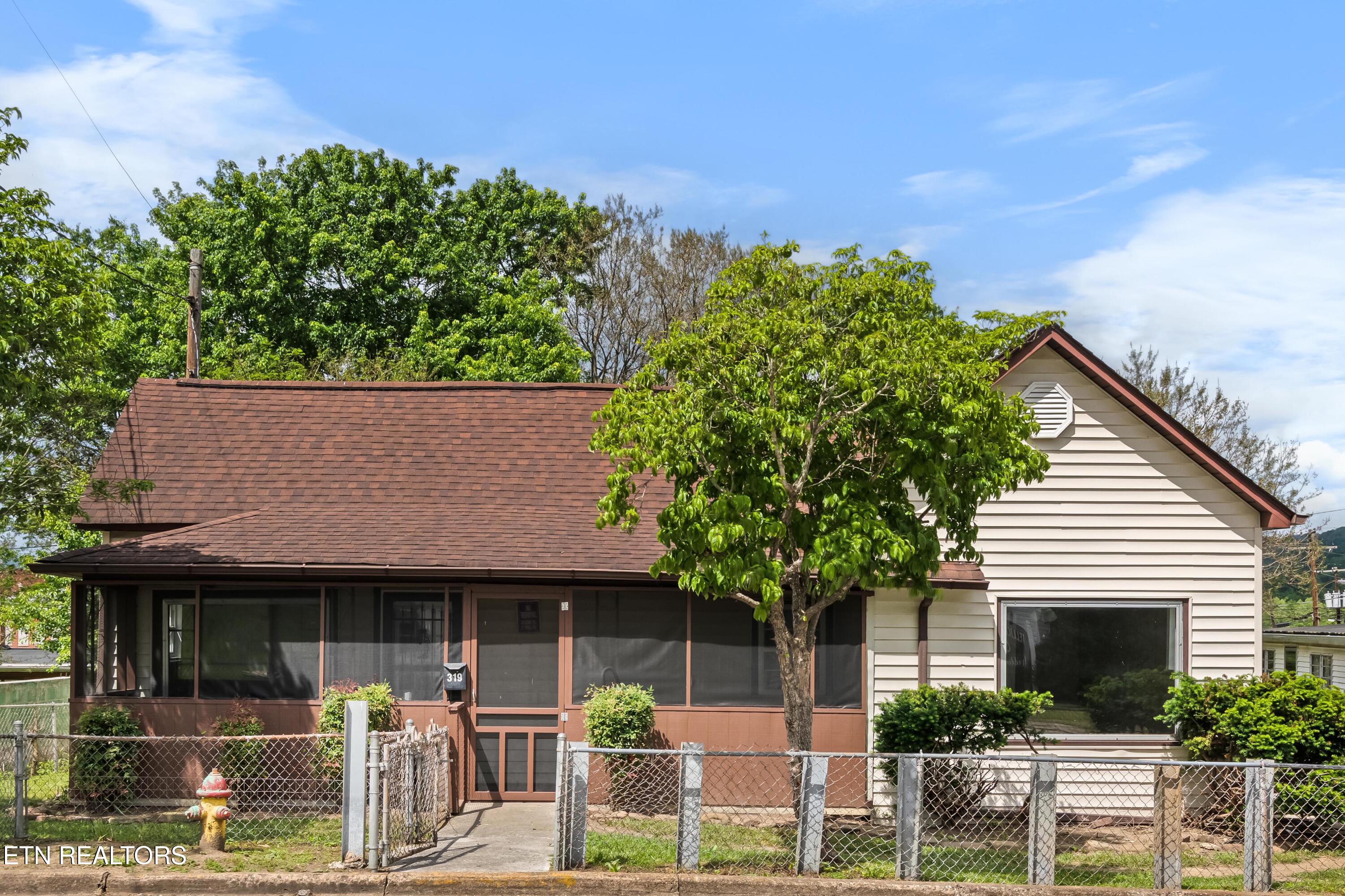 319 Kentucky St