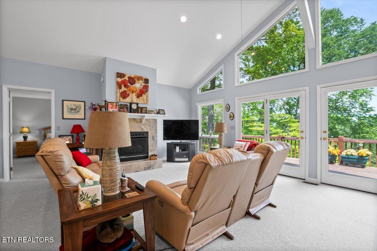 334 Little Buck Lane, LaFollette