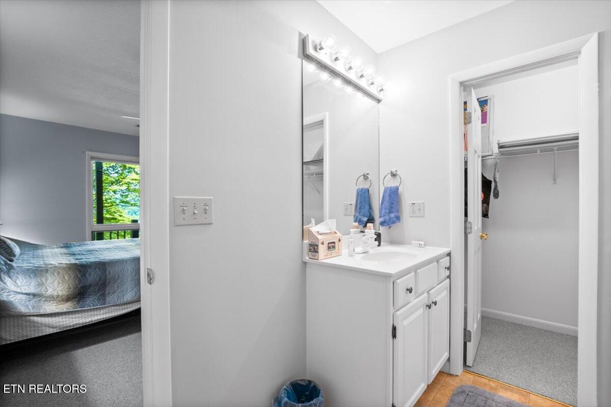 334 Little Buck Lane, LaFollette