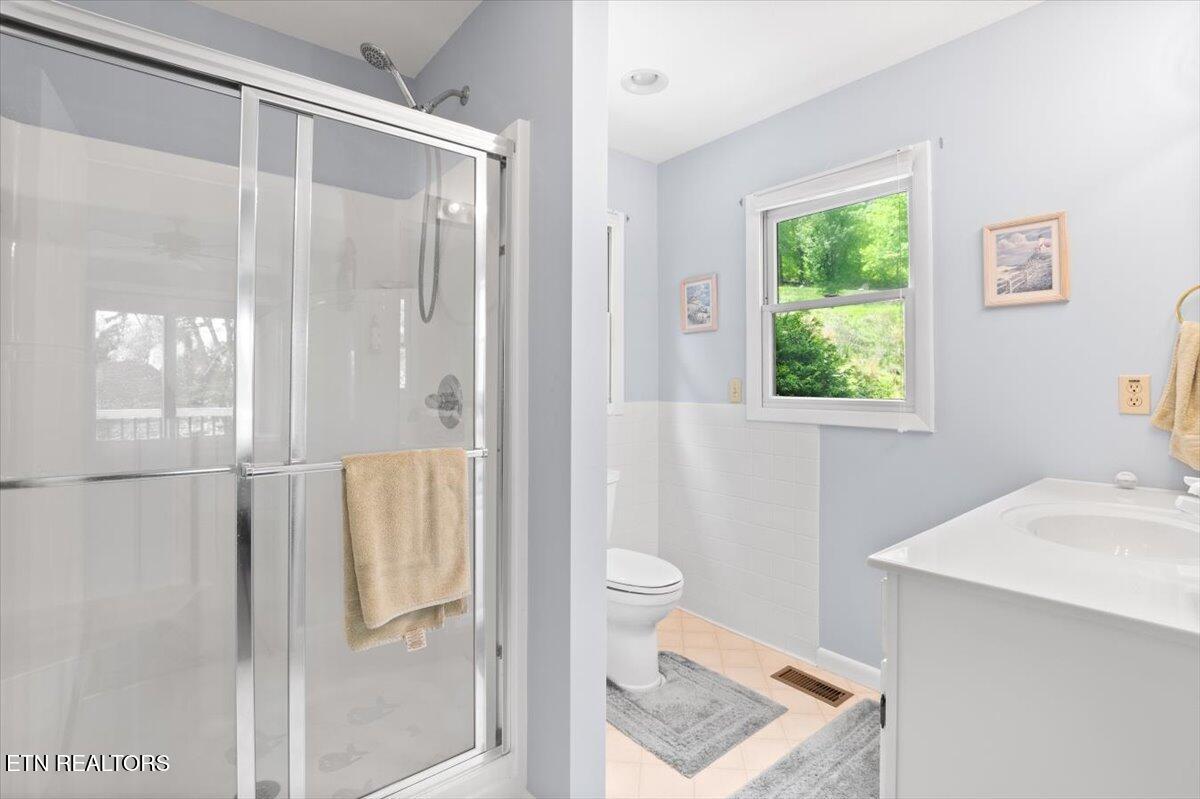 334 Little Buck Lane, LaFollette